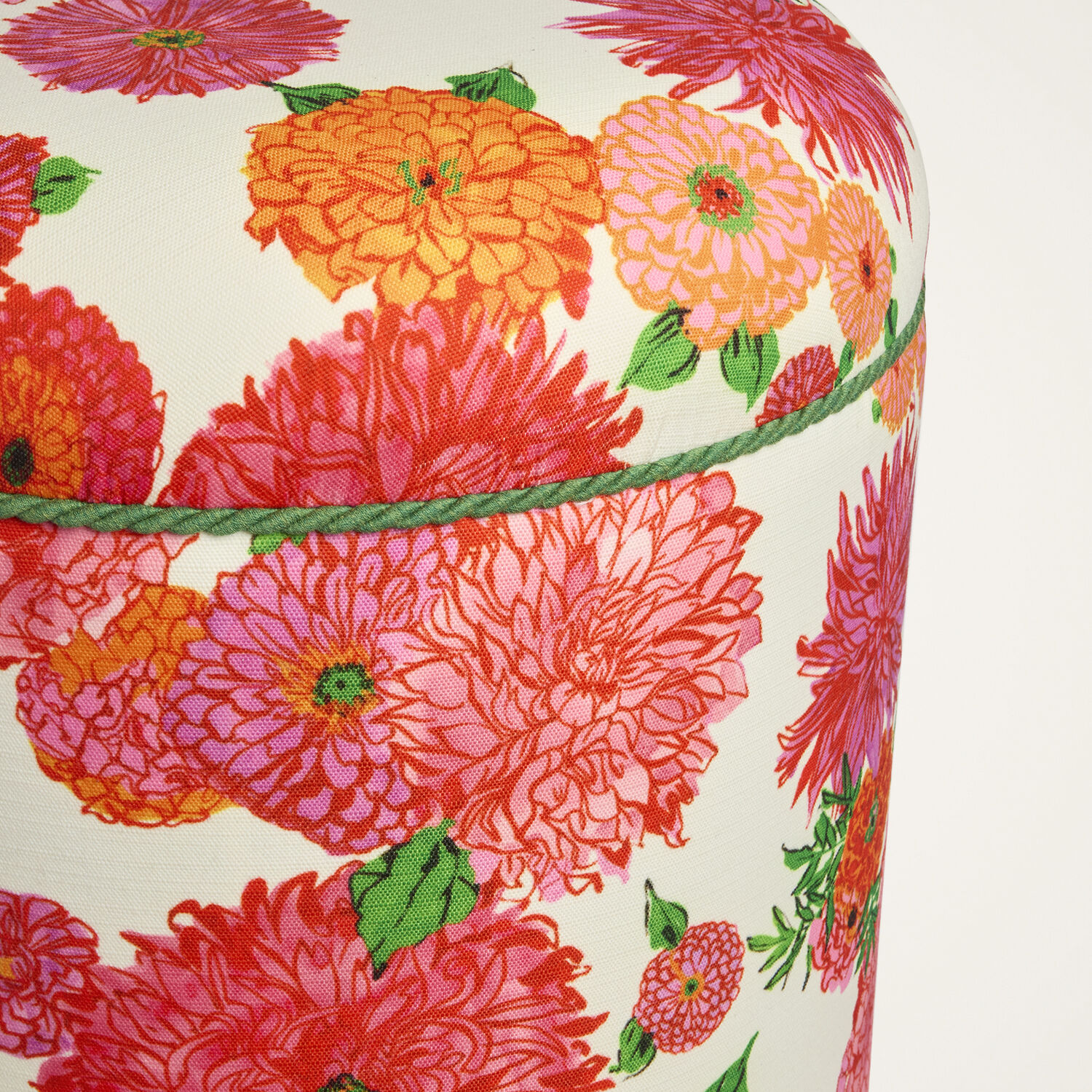  La Doublej Cushions & Poufs Gend - Baba' Outdoor Pouf Bright Blooms Pink One Size 45% Polyurethane Foam 30% Polyester 20% Wood 5% Others 