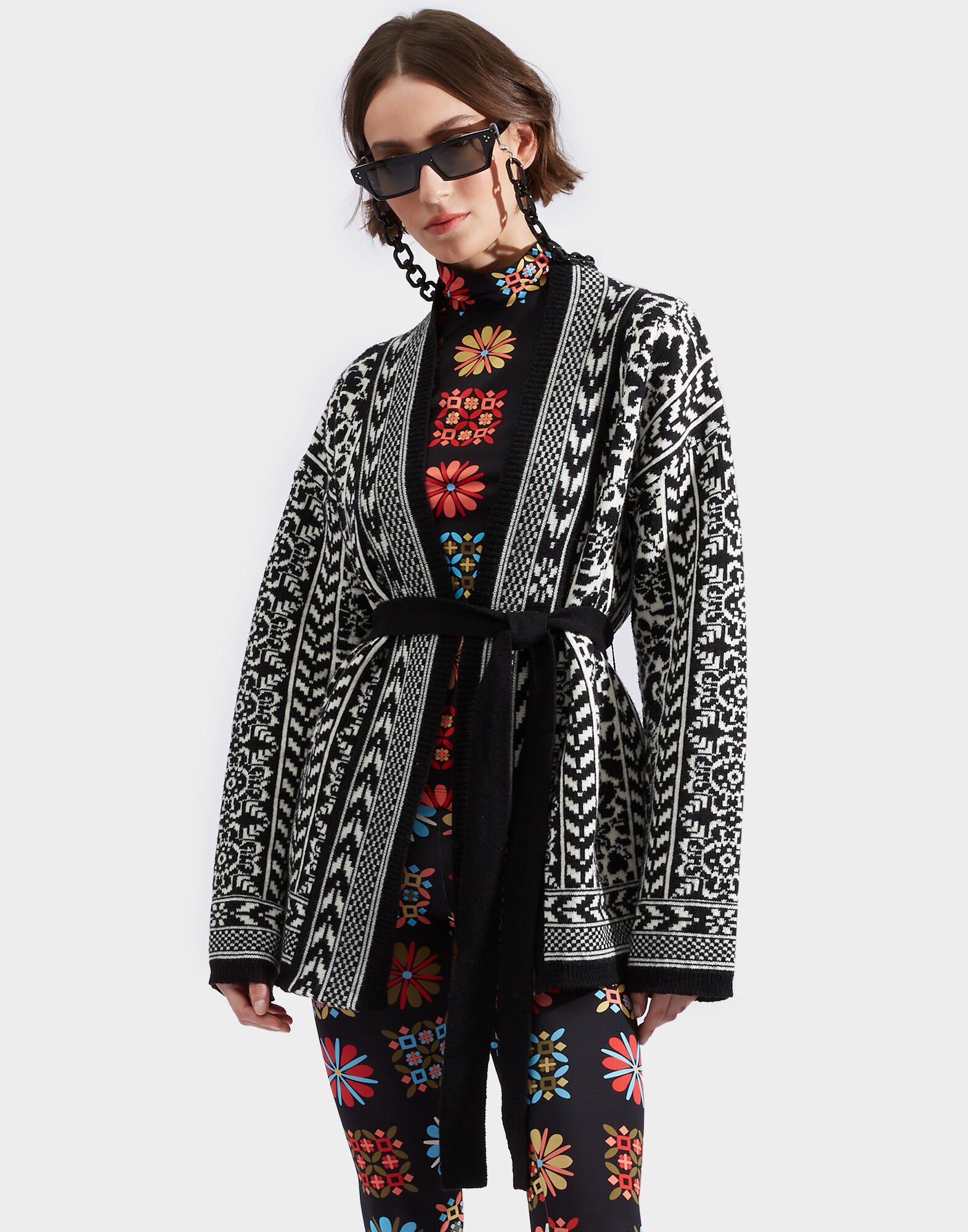 La DoubleJ Cozy Cardigan Black / White JAC0053KNI060VAR0167