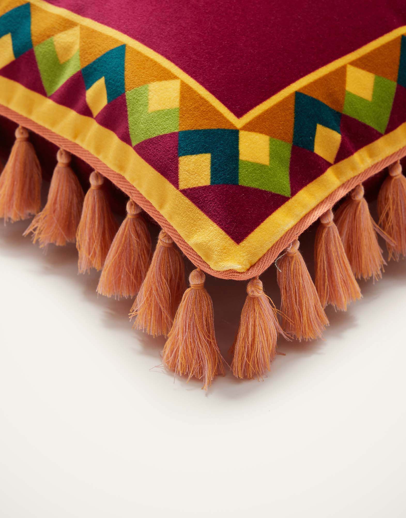 La DoubleJ Spirit Animal Cushion Cricket CUS0002VEL001SPA0003