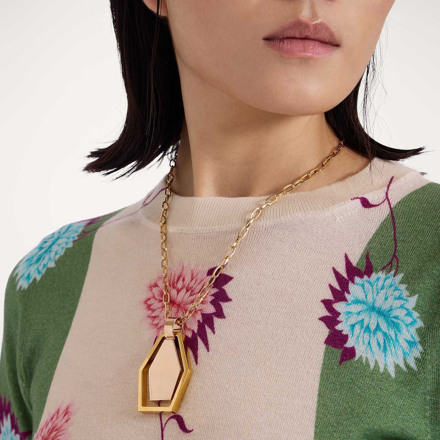 La Doublej Swinging Portal Necklace In Gold
