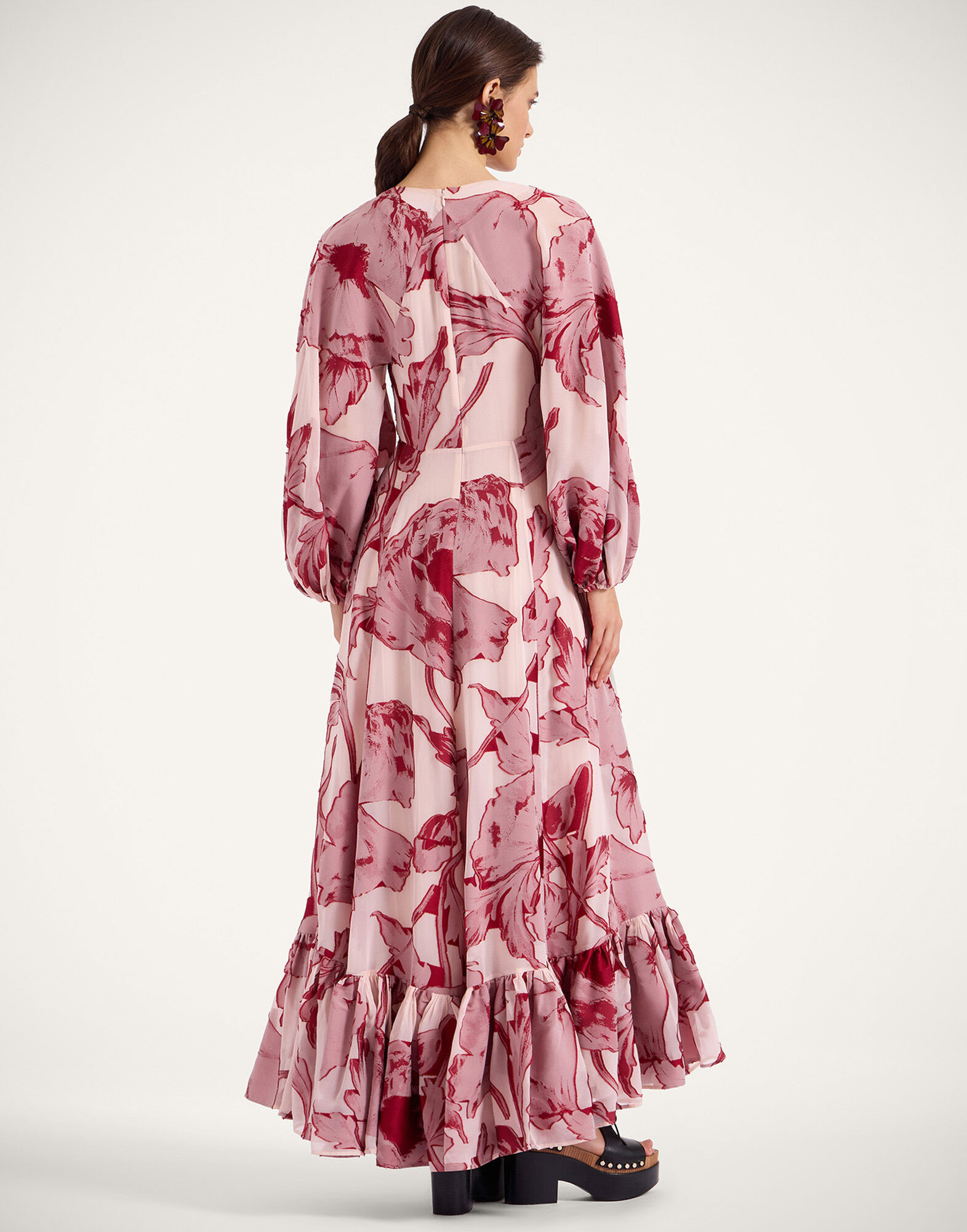 Ylia Dress in Gold – Beau & Ro