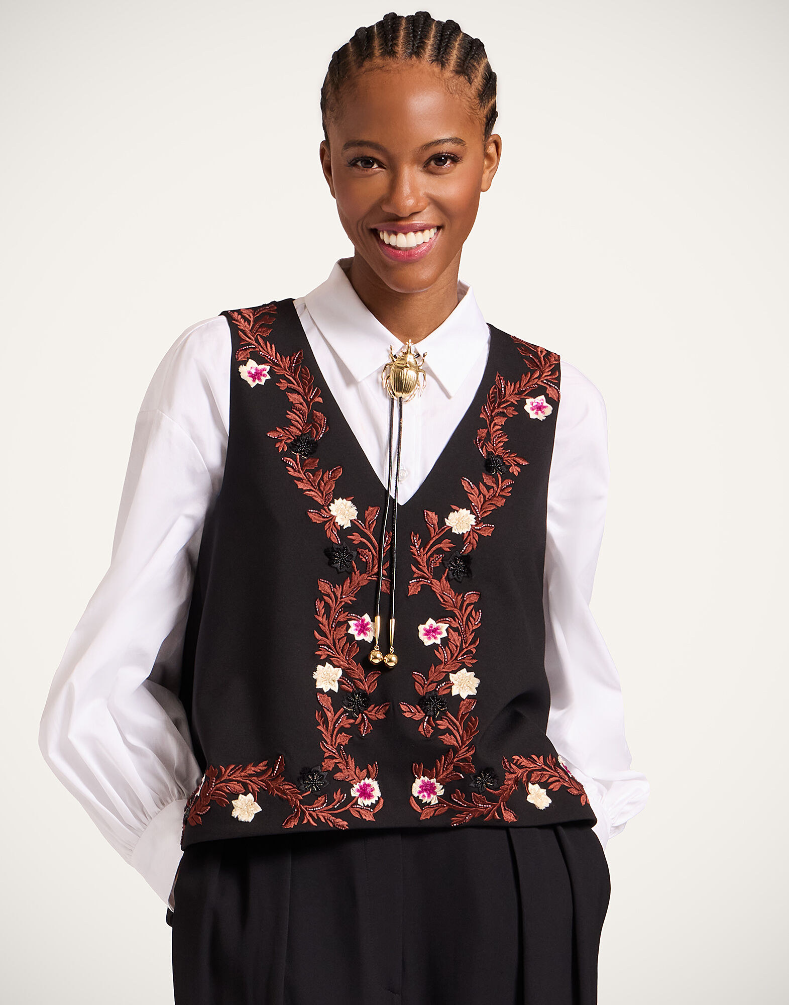 La DoubleJ V-Neck Scala Top Solid Black TOP0181JER071SOLIDBL01