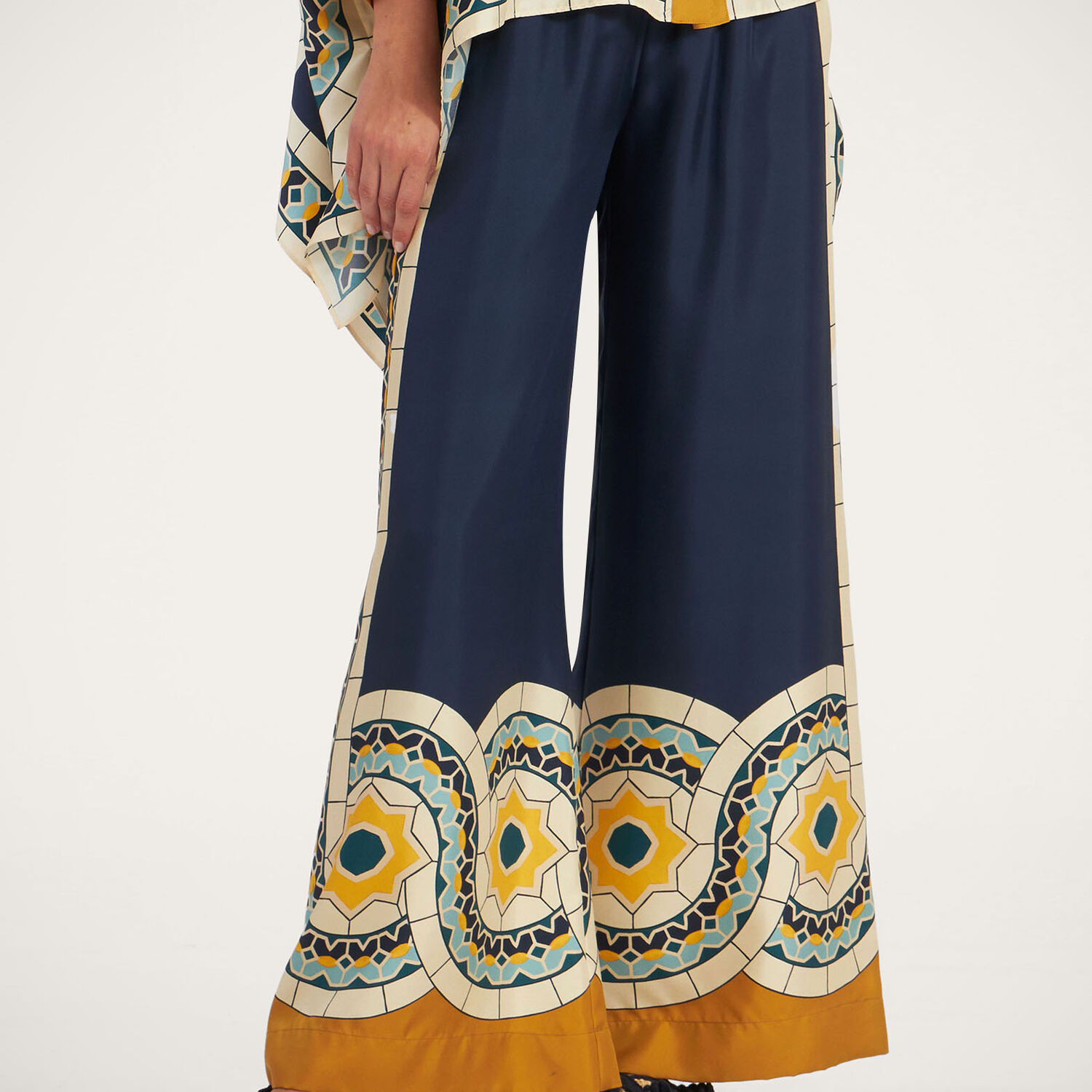La Doublej La Double J Printed Silk-twill Trousers In Mudejar Placée Blue