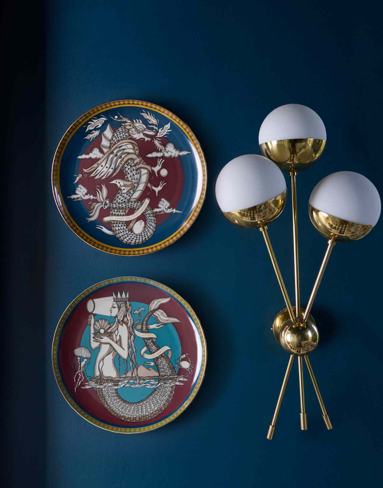 La DoubleJ Decorative Plate The Dragon Midnight Blue DPL0001CER001DRG01BU04