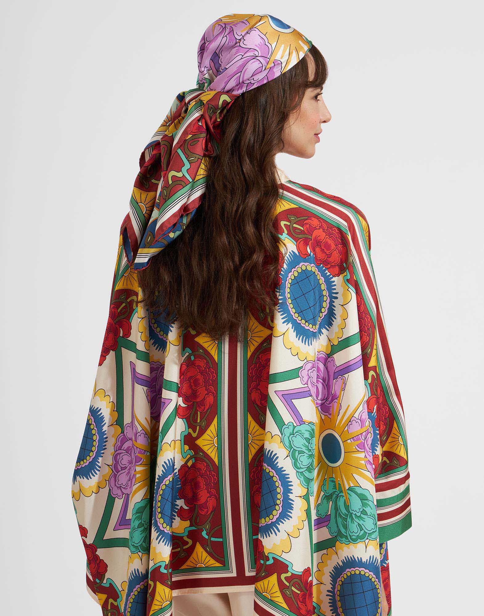 La DoubleJ Scarf Double (90X90) Taormina Plac&eacute;e Ivory SCA0039SIL006LRT01WH04