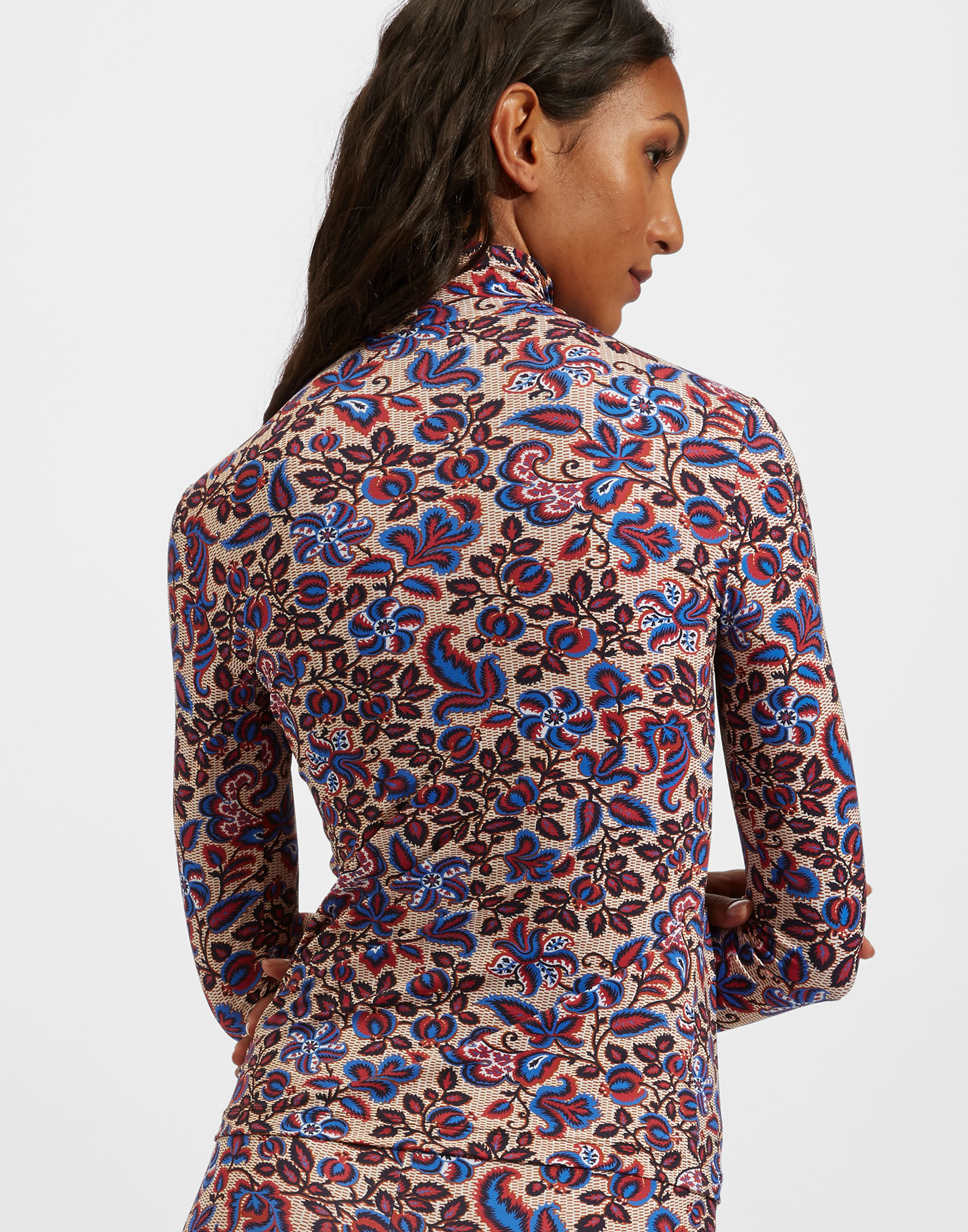 La DoubleJ Turtleneck Ortica SHI0030JER005ORT0002