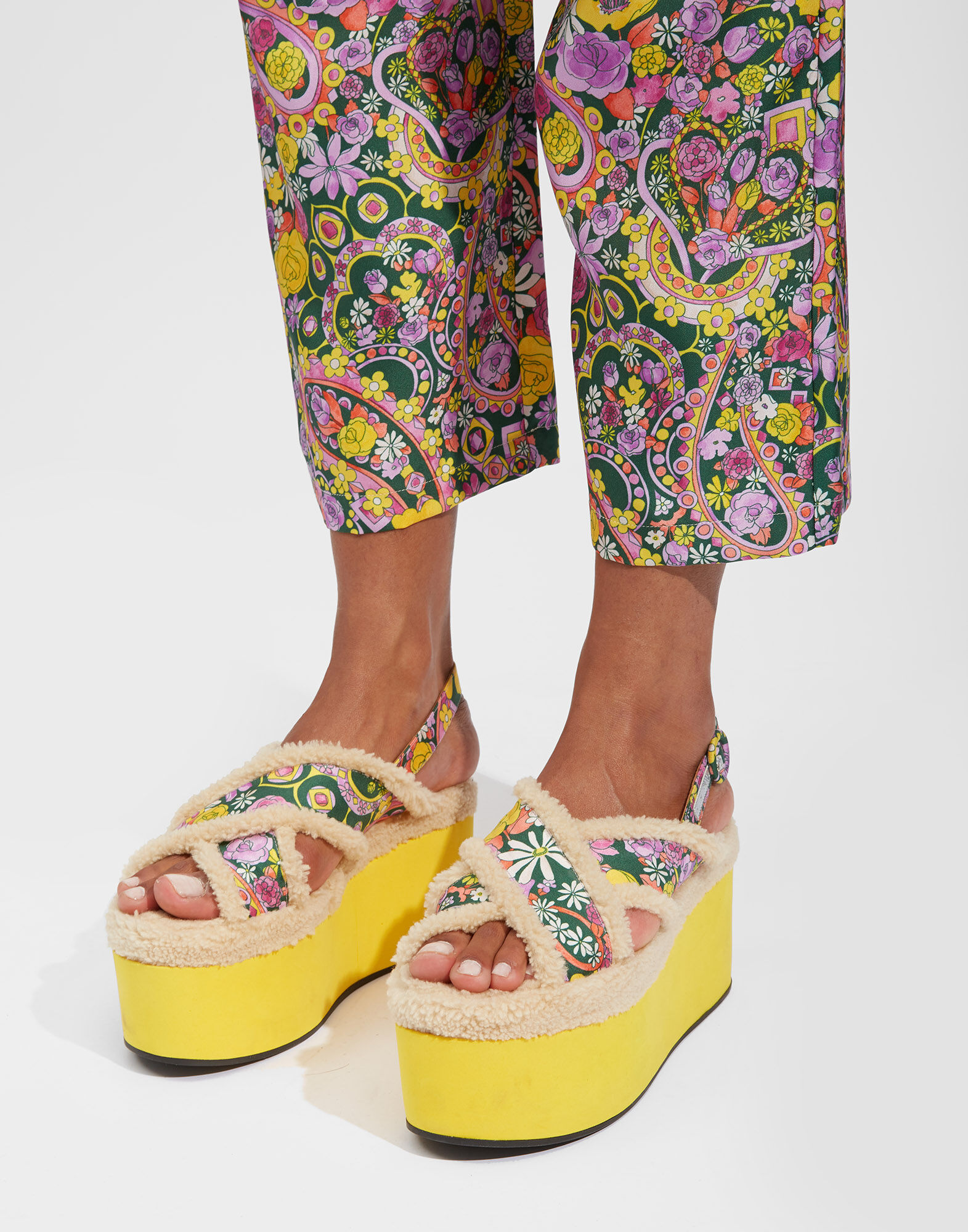 La DoubleJ Shearling Platforms Tripping SHO0029FOD001TRG0001