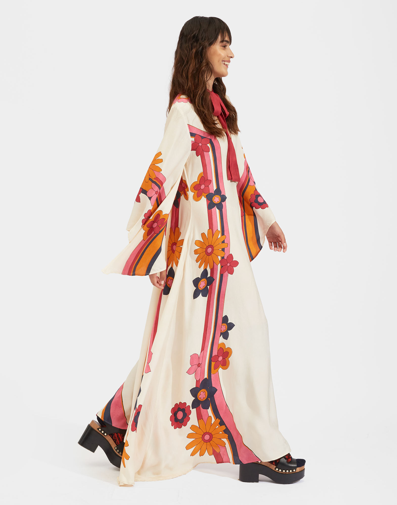 La DoubleJ Magnifico Dress Beat Flower Plac&eacute;e White Orange DRE0232VIS004BEA0003