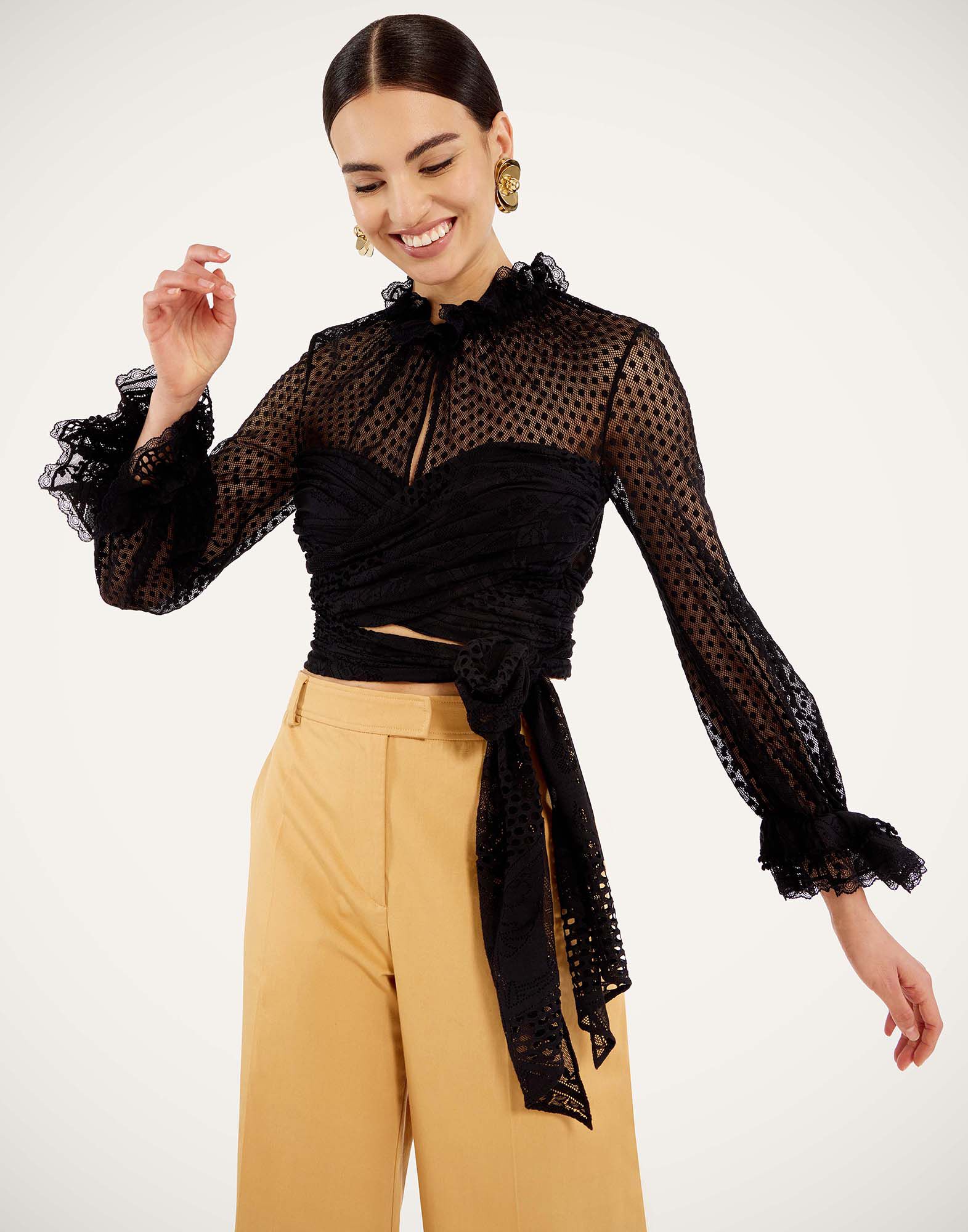 La DoubleJ Lacey En Pointe Top Solid Black TOP0200LAC009SOLIDBL01