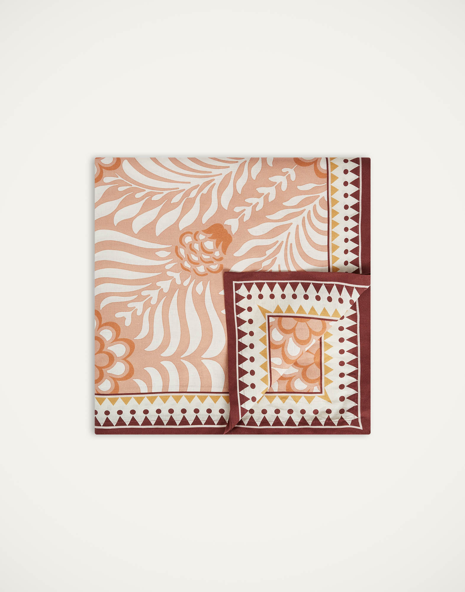 La DoubleJ Medium Tablecloth Tudor Pink TBC0002LIN001TDR03PI05