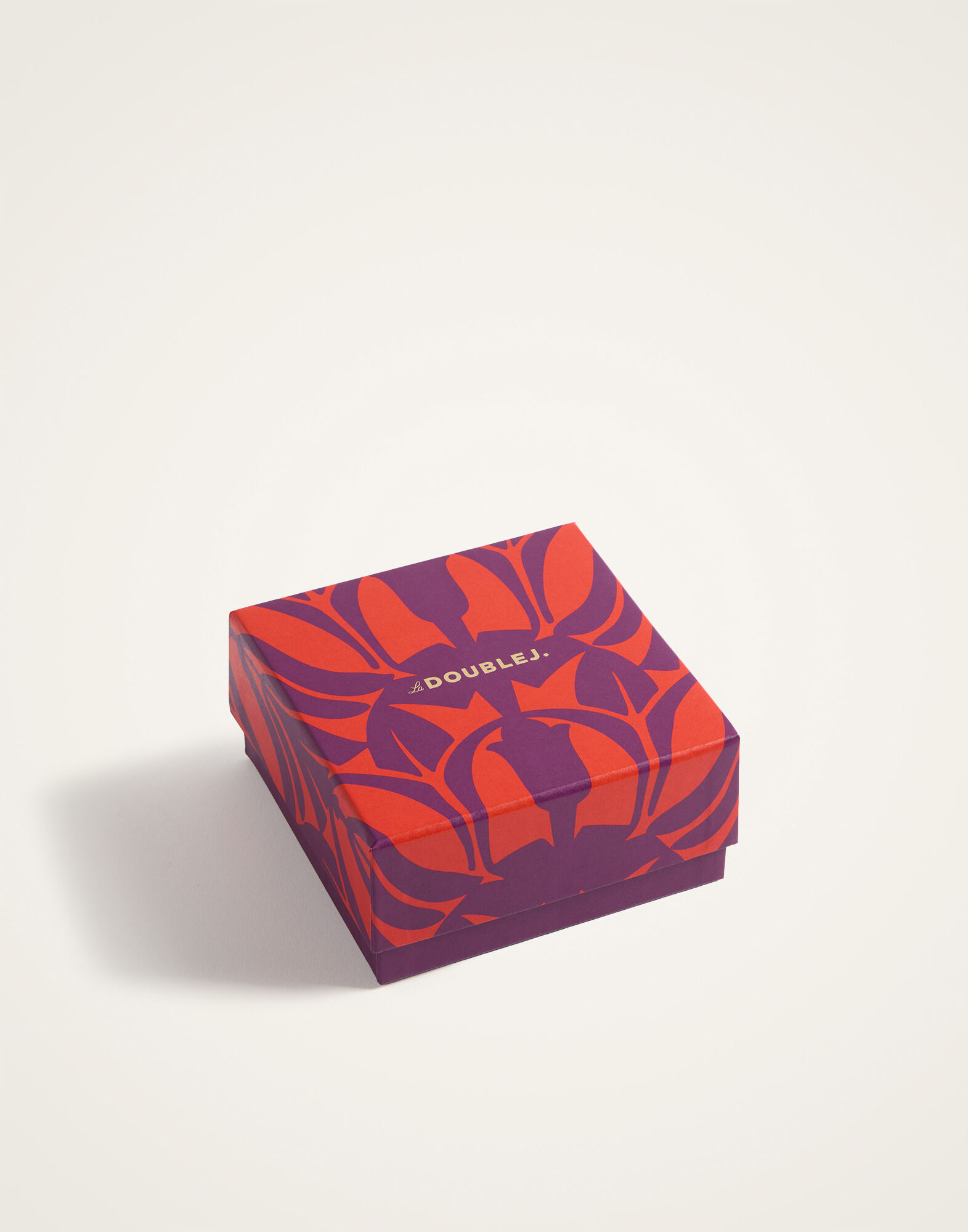 La DoubleJ Scarab Cow Tie 24K Gold Plate NEC0041BRA003SOLIDYE05