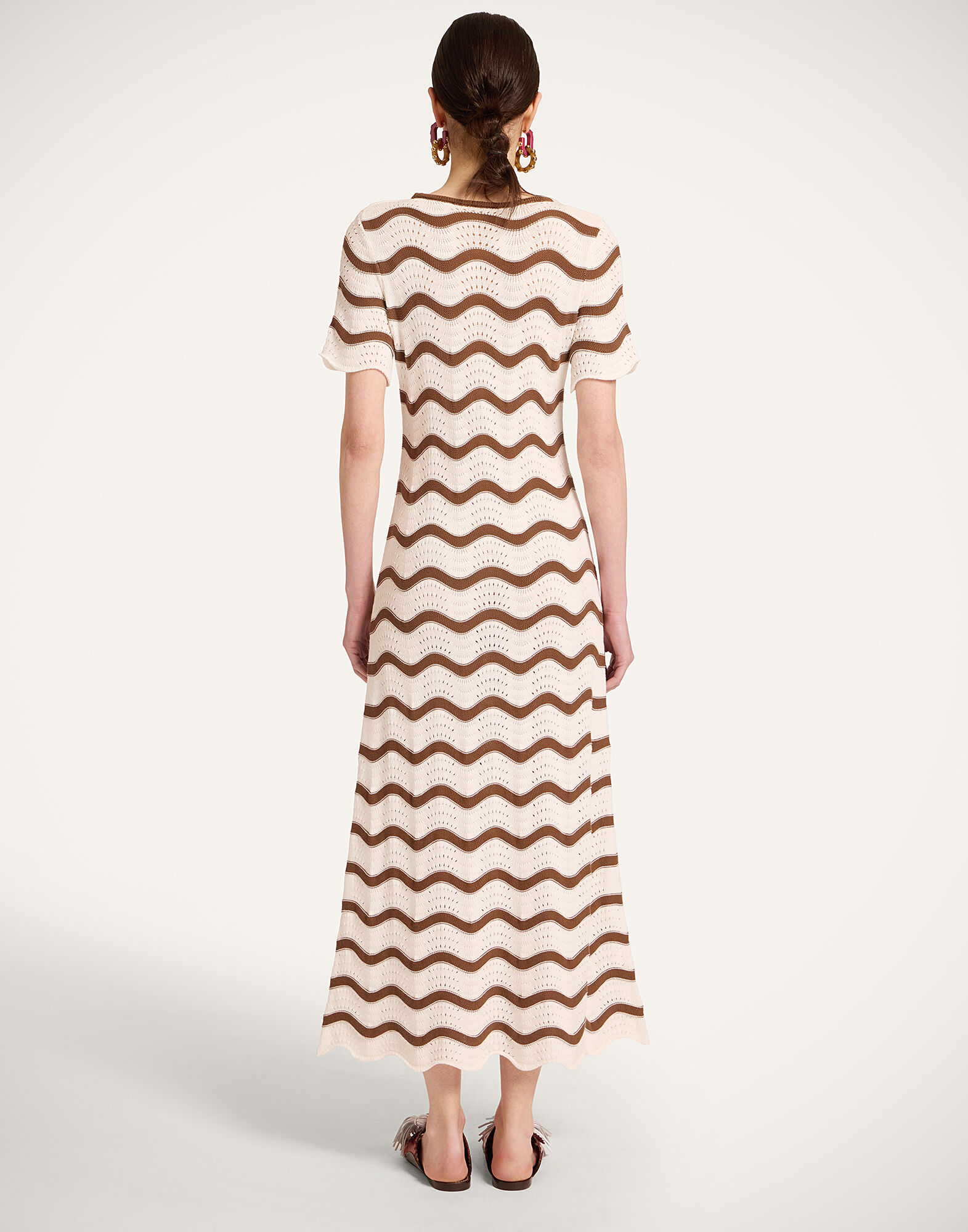 La DoubleJ Wavy Swing Dress Bicolor White & Chocolate DRE1045KNI203VA494WH01