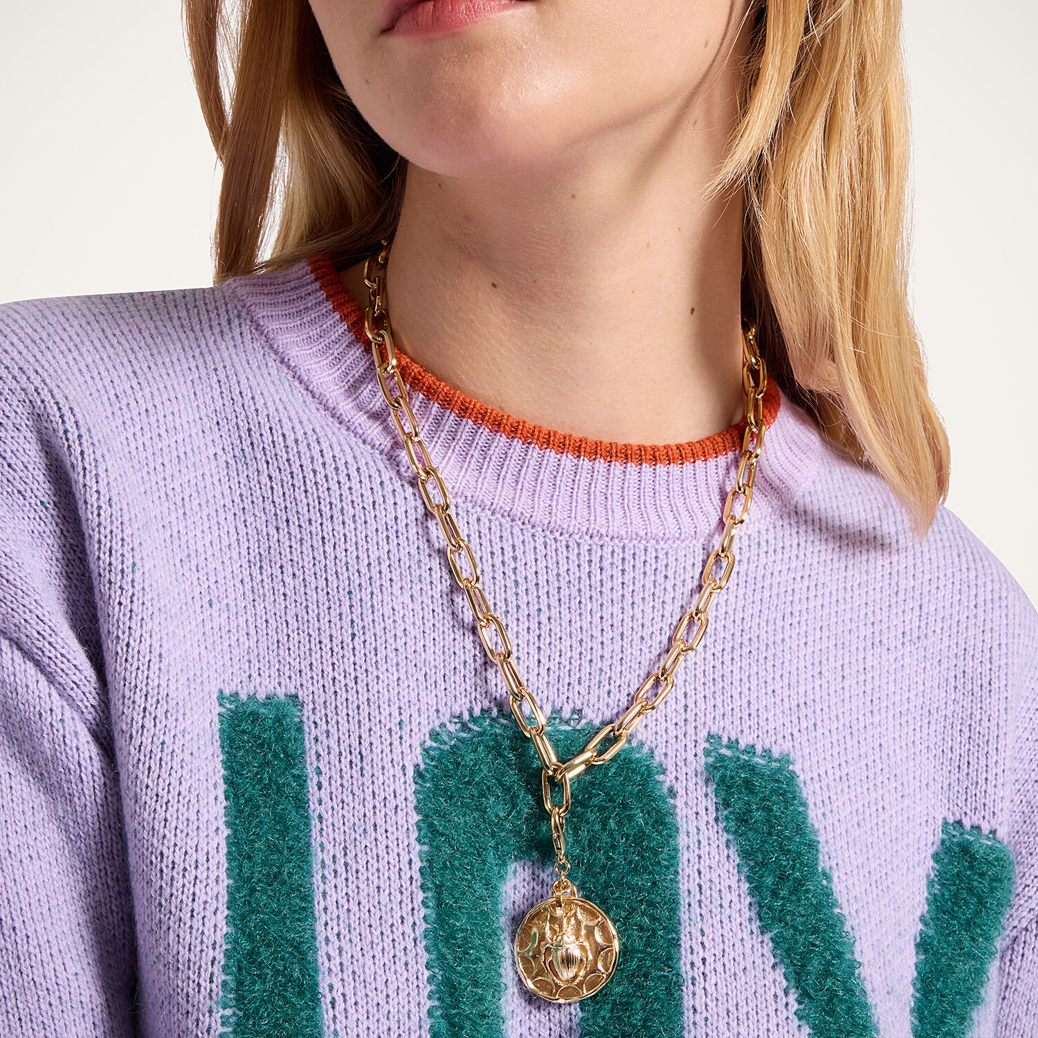La Doublej Scarab Charm In Gold
