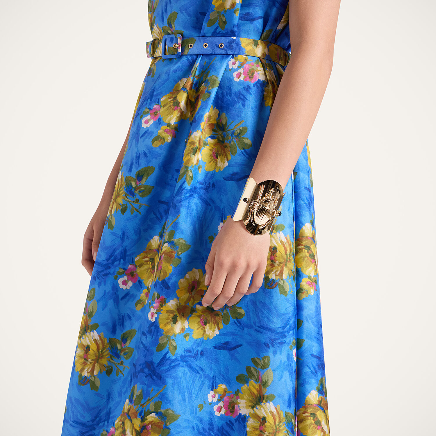 La Doublej Scarab Bangle In Gold