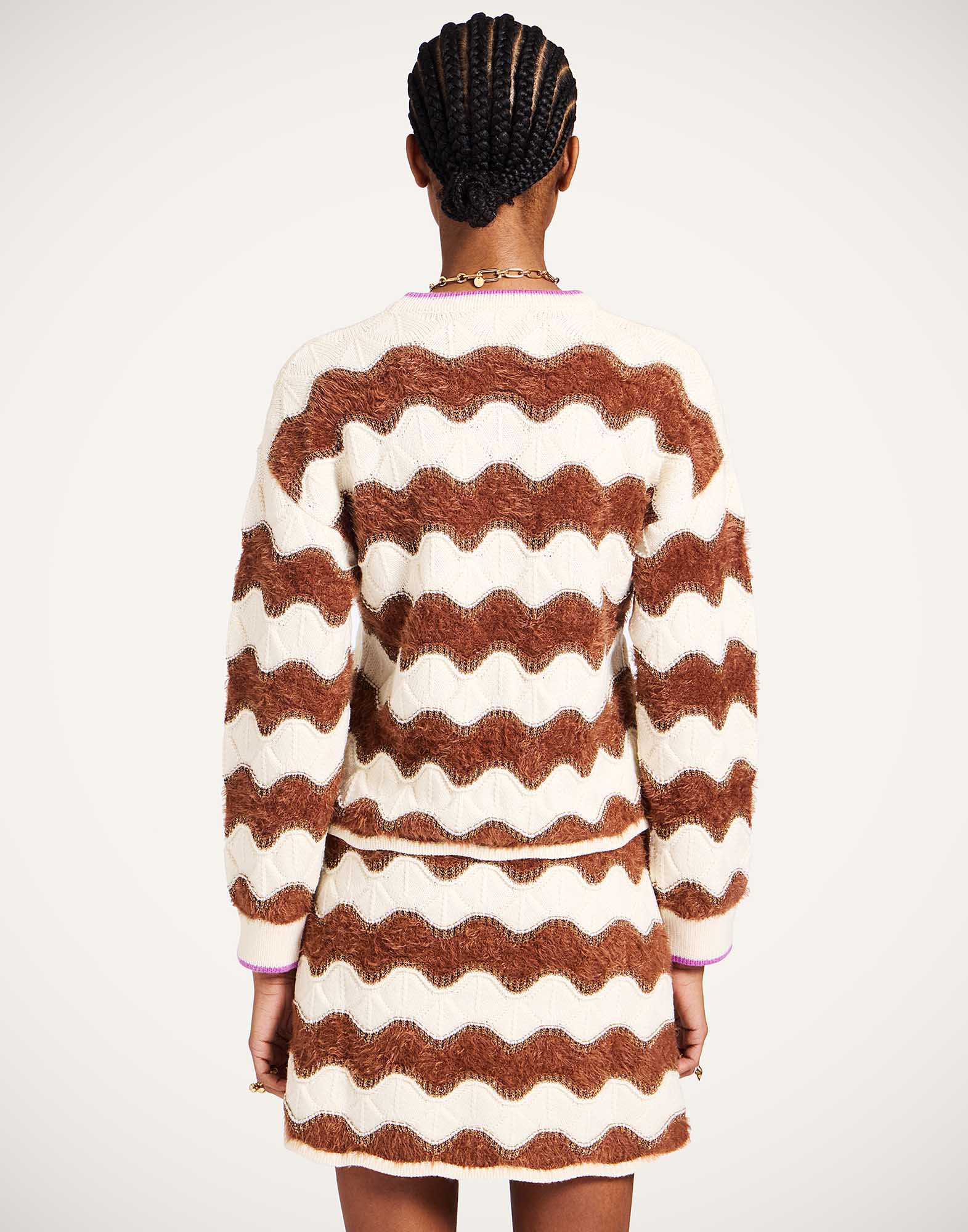 La DoubleJ Hang Ten Sweater Color Block White & Brown PUL0330KNI183VA428WH01