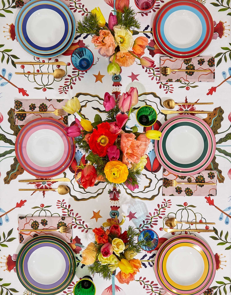La DoubleJ Large Tablecloth La DoubleJ Large Tablecloth White Turning Tulips TBC0003LIN001HLE0024