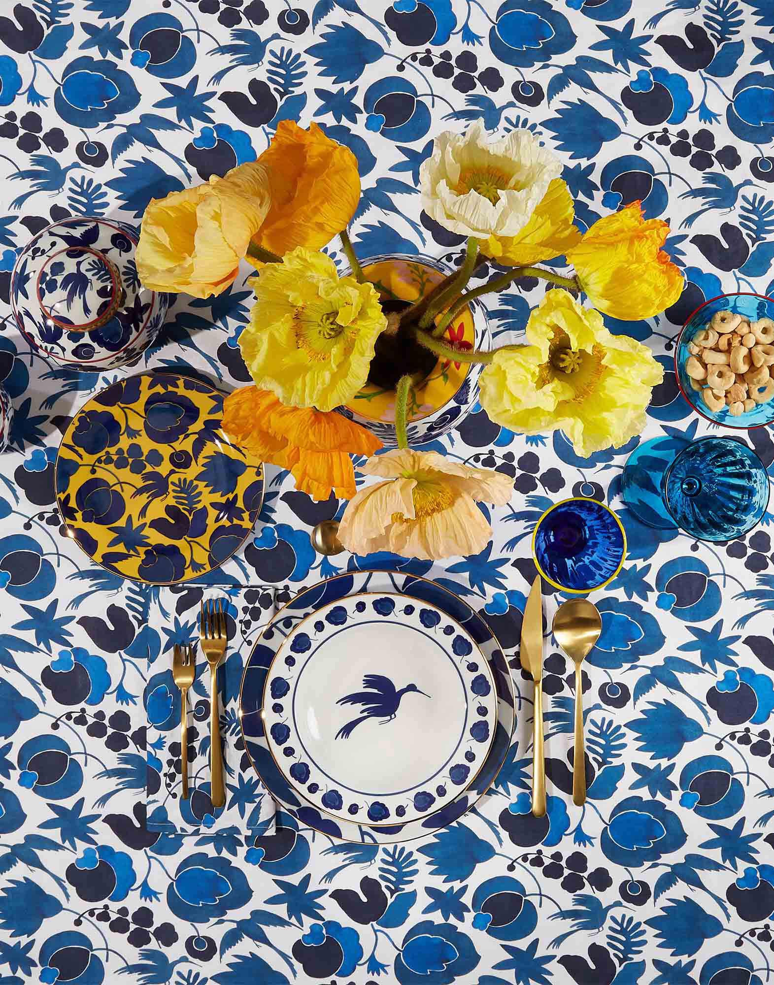 La DoubleJ Medium Tablecloth Wildbird Blu TBC0002LIN001CER0001