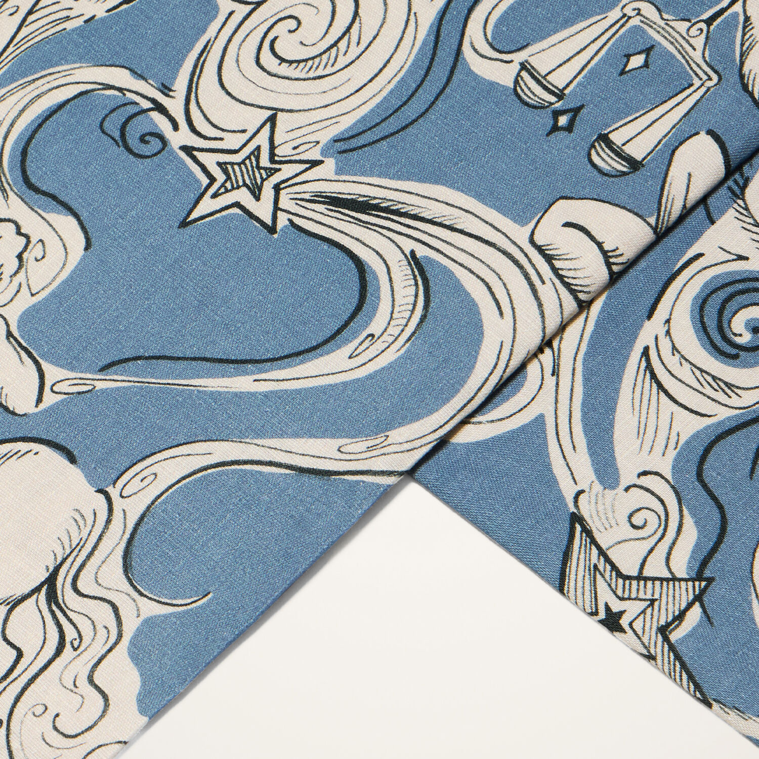 La Doublej Large Tablecloth In Cosmos Light Blue