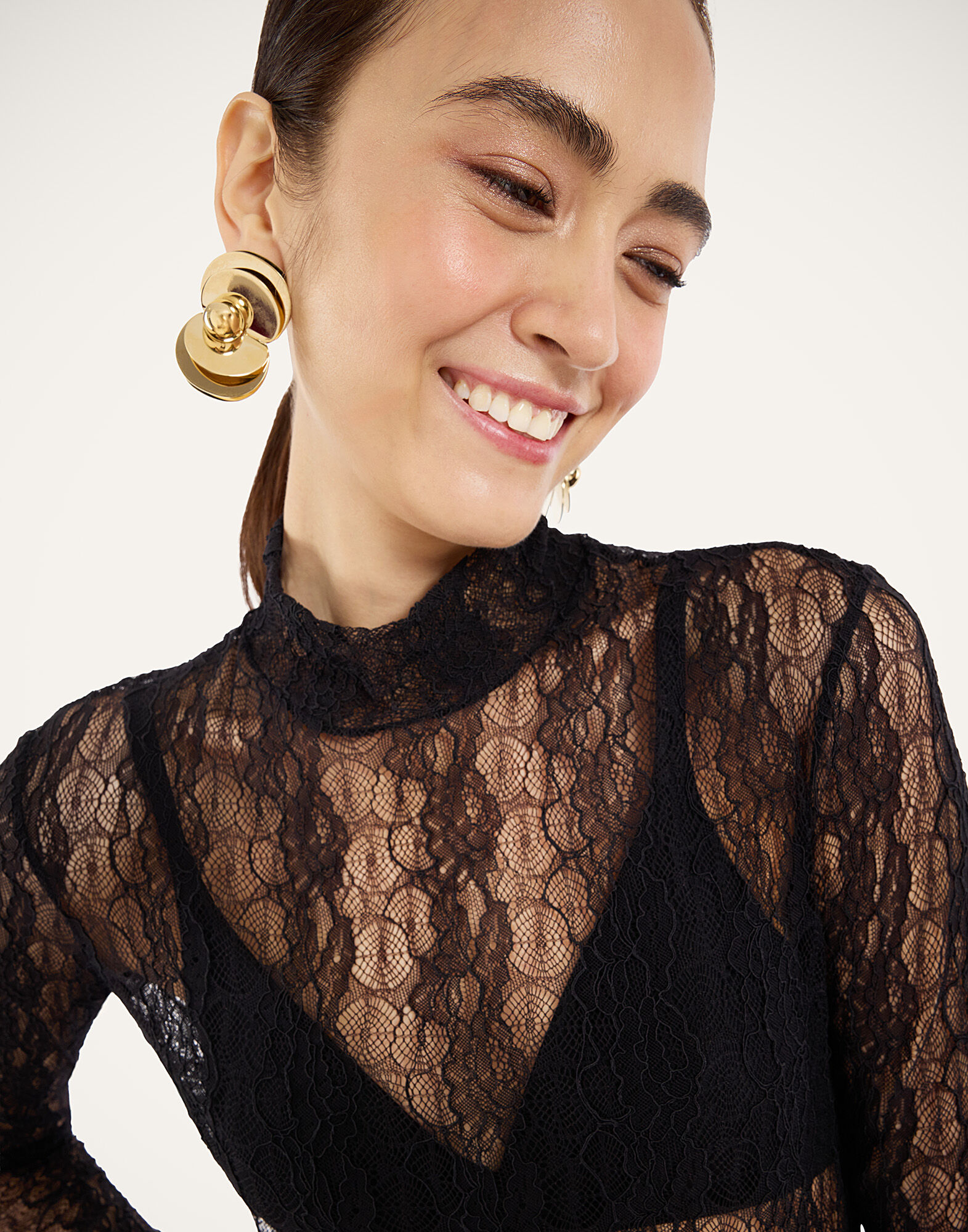 La DoubleJ Lacey Turtleneck Solid Black TOP0180LAC007SOLIDBL01