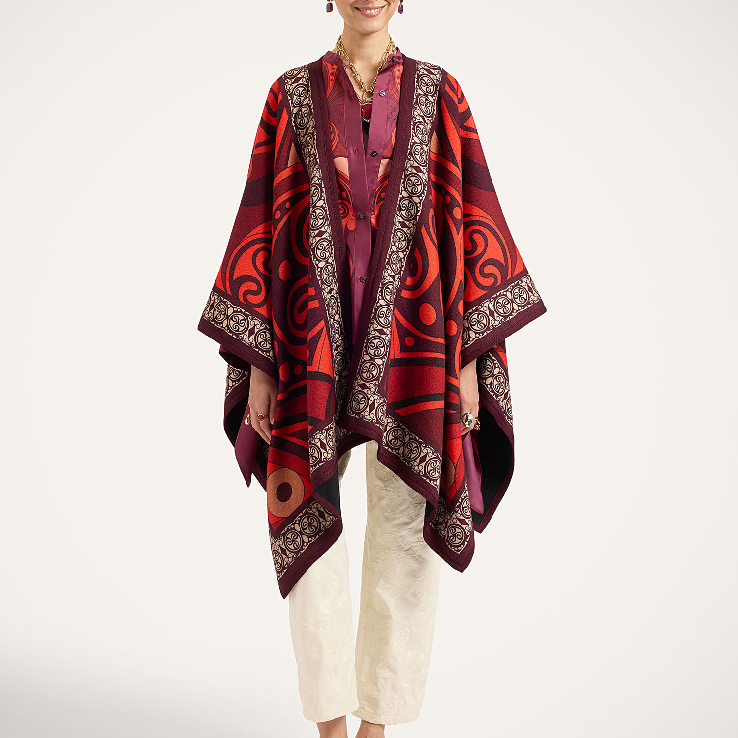 La Doublej Soul Poncho In Alchemy Placée Dark Red