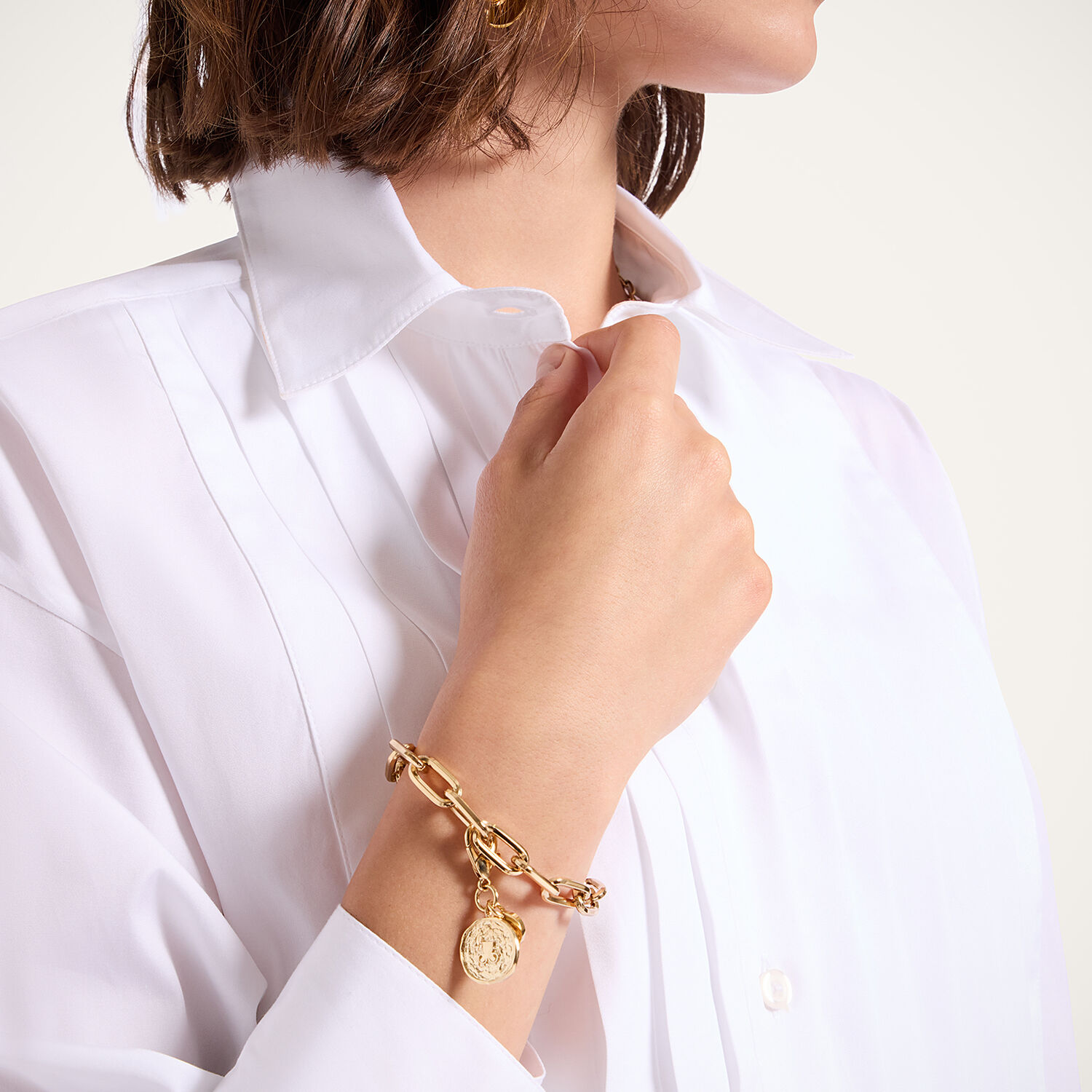 La Doublej Mini Scarab Charm In Gold