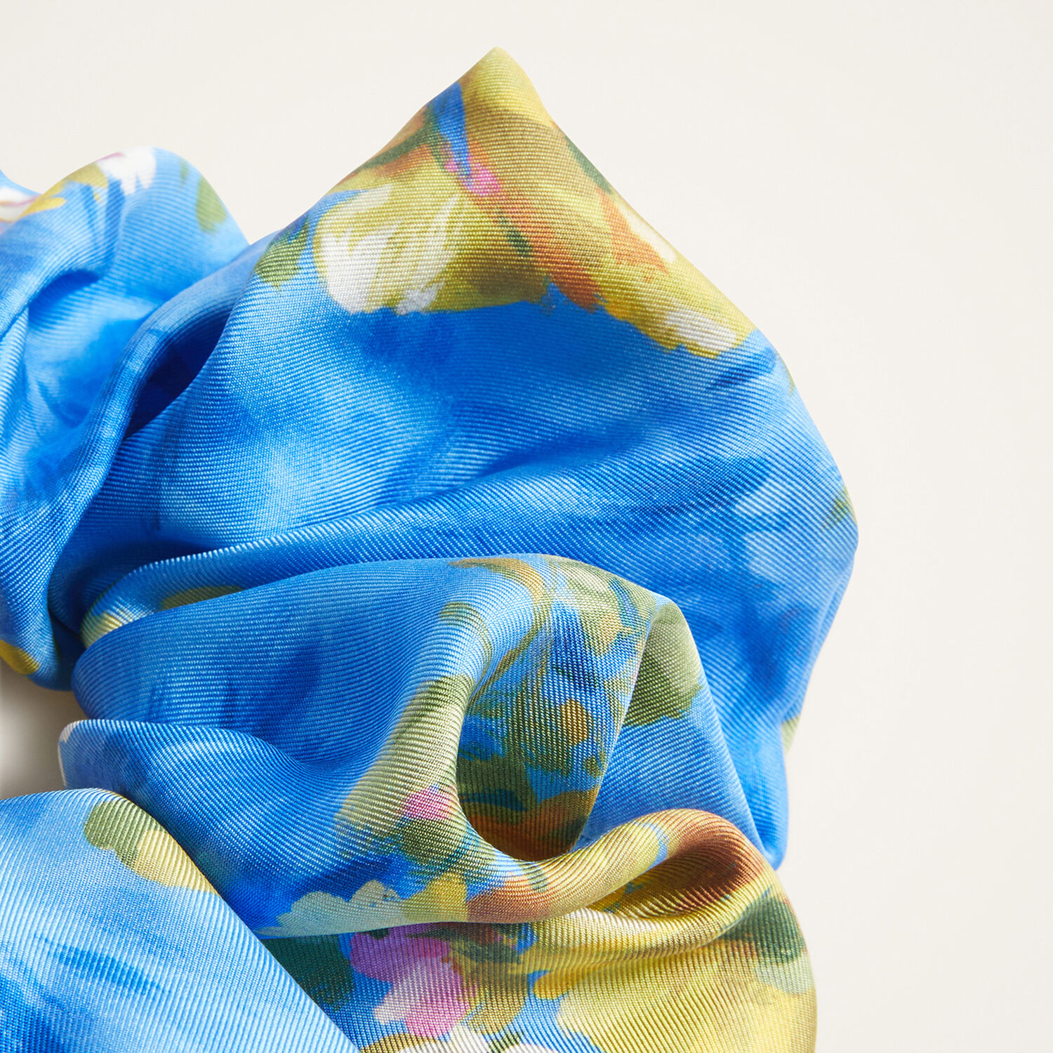 La Doublej Giga Floral Silk Scrunchie In Blue