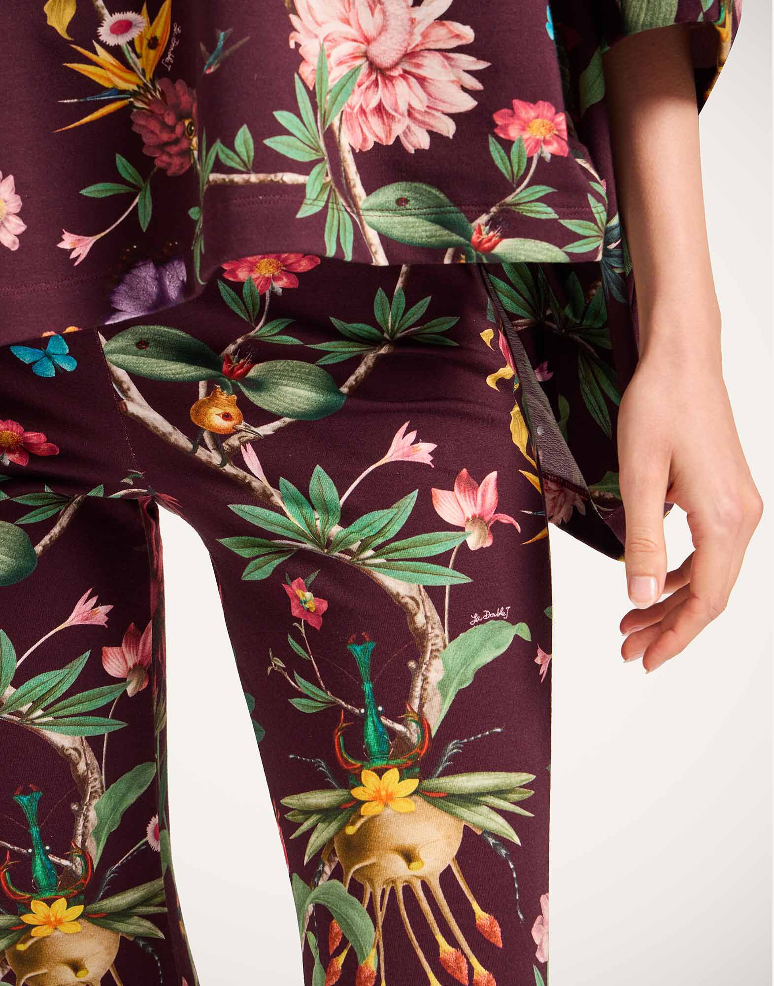 La DoubleJ Meditation Pants Zooflora Burgundy TRO0055JER020ZOF02RE02