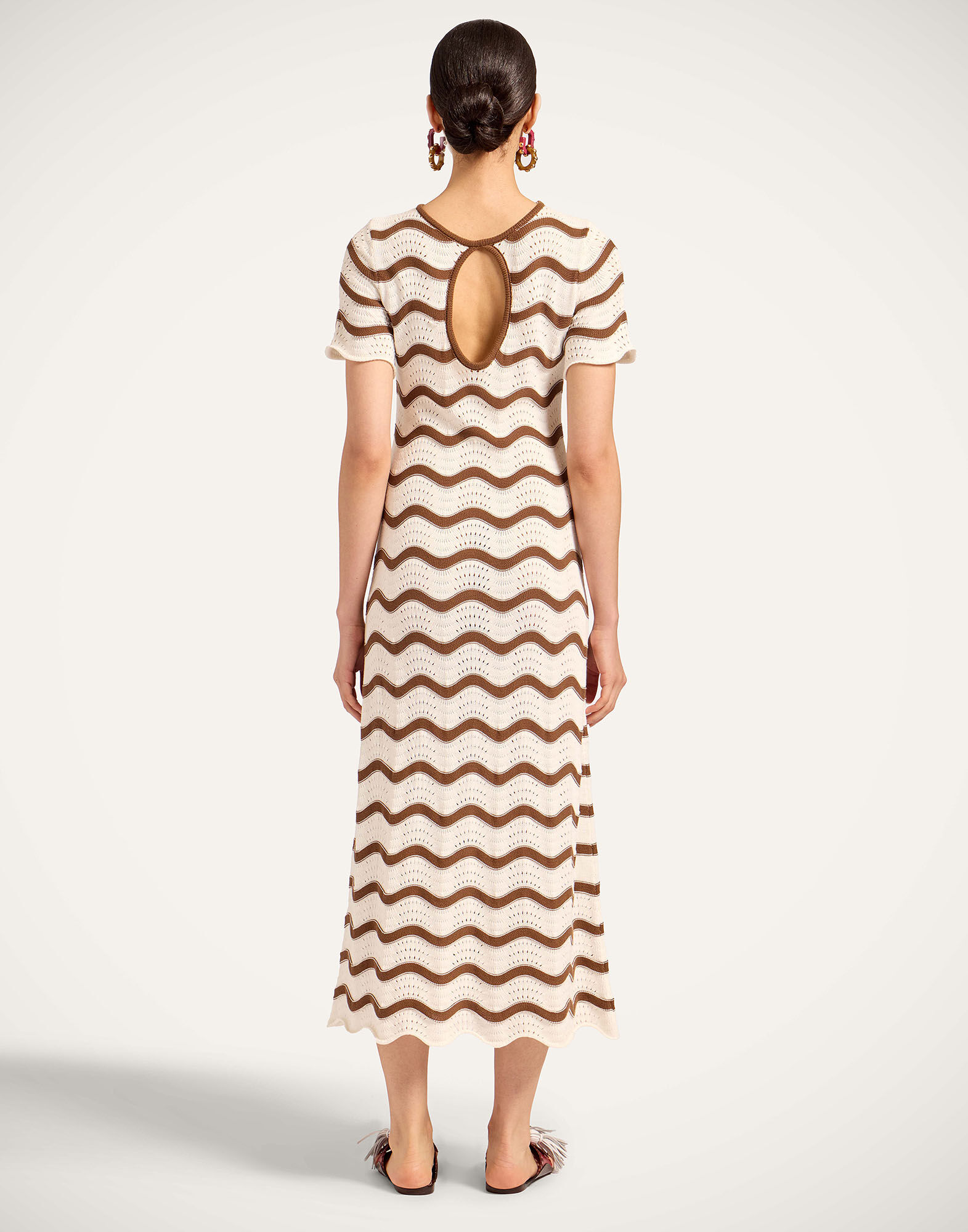 La DoubleJ Wavy Swing Dress Bicolor White & Chocolate DRE1045KNI203VA494WH01