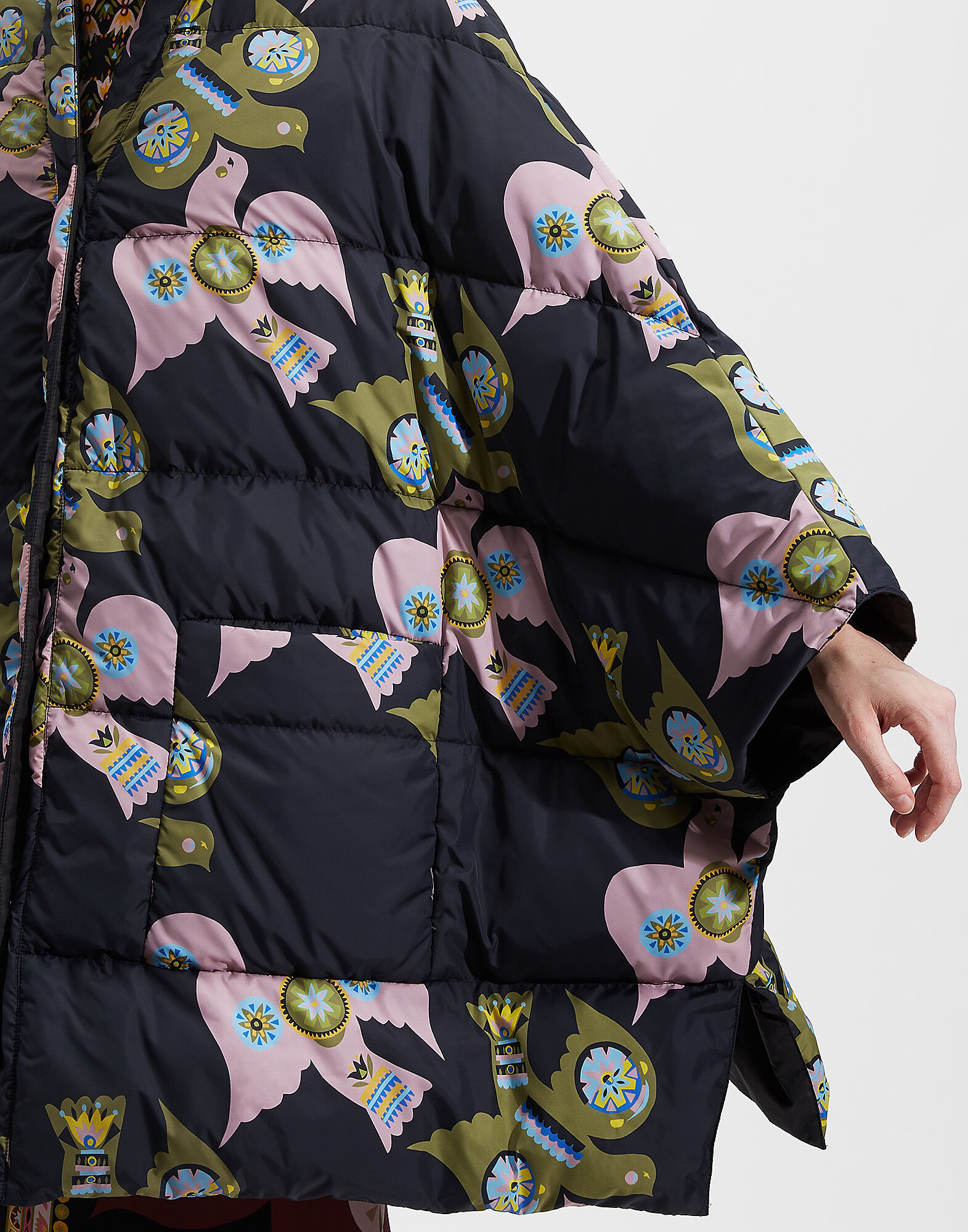 LaDoubleJ Reversible Puffy Poncho LoveDove DOW0005NYL003LOV0001