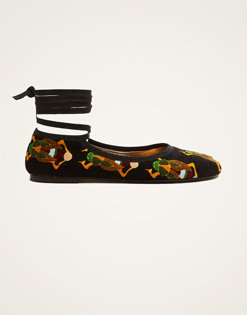 La DoubleJ Winter Ballerina Flats Scarab Black SHO0090VEL001SCA01BL01