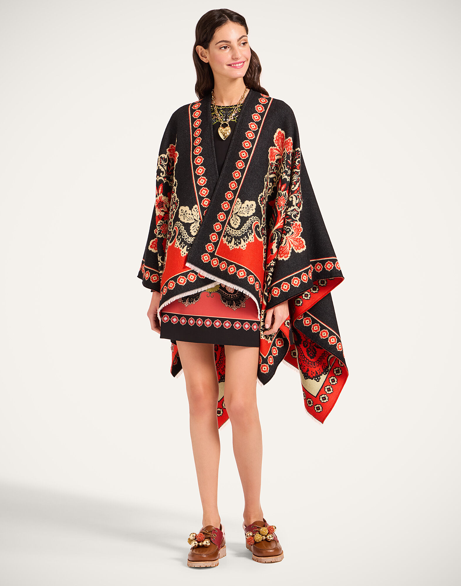 La DoubleJ Soul Poncho Cornucopia Plac&eacute;e Black SCA0059WOL025CRN03BL01