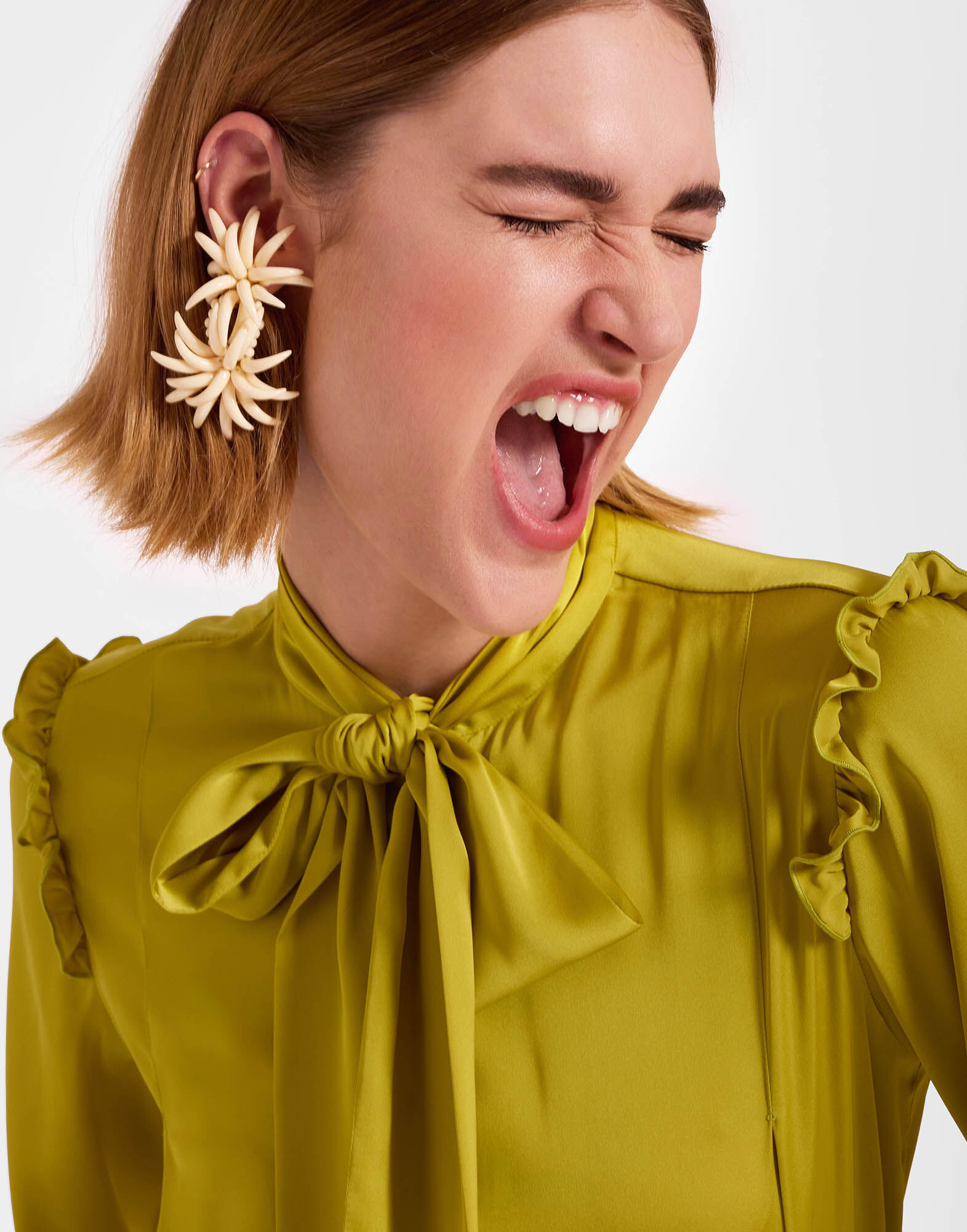 La DoubleJ Primavera Earrings Solid Ivory EAR0043POL008SOLIDWH04