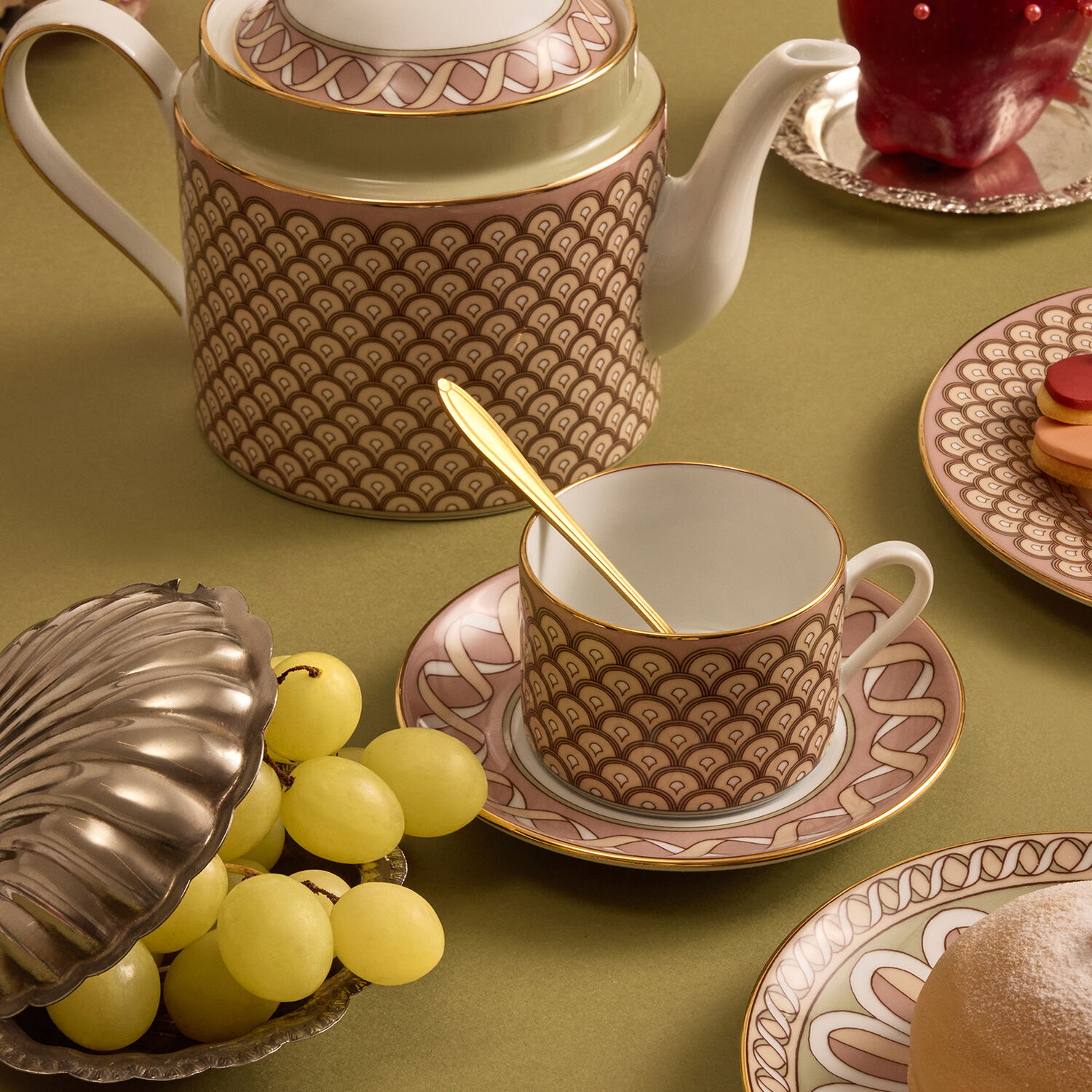 La Doublej Impero Teapot In Odysseus Dusty Pink