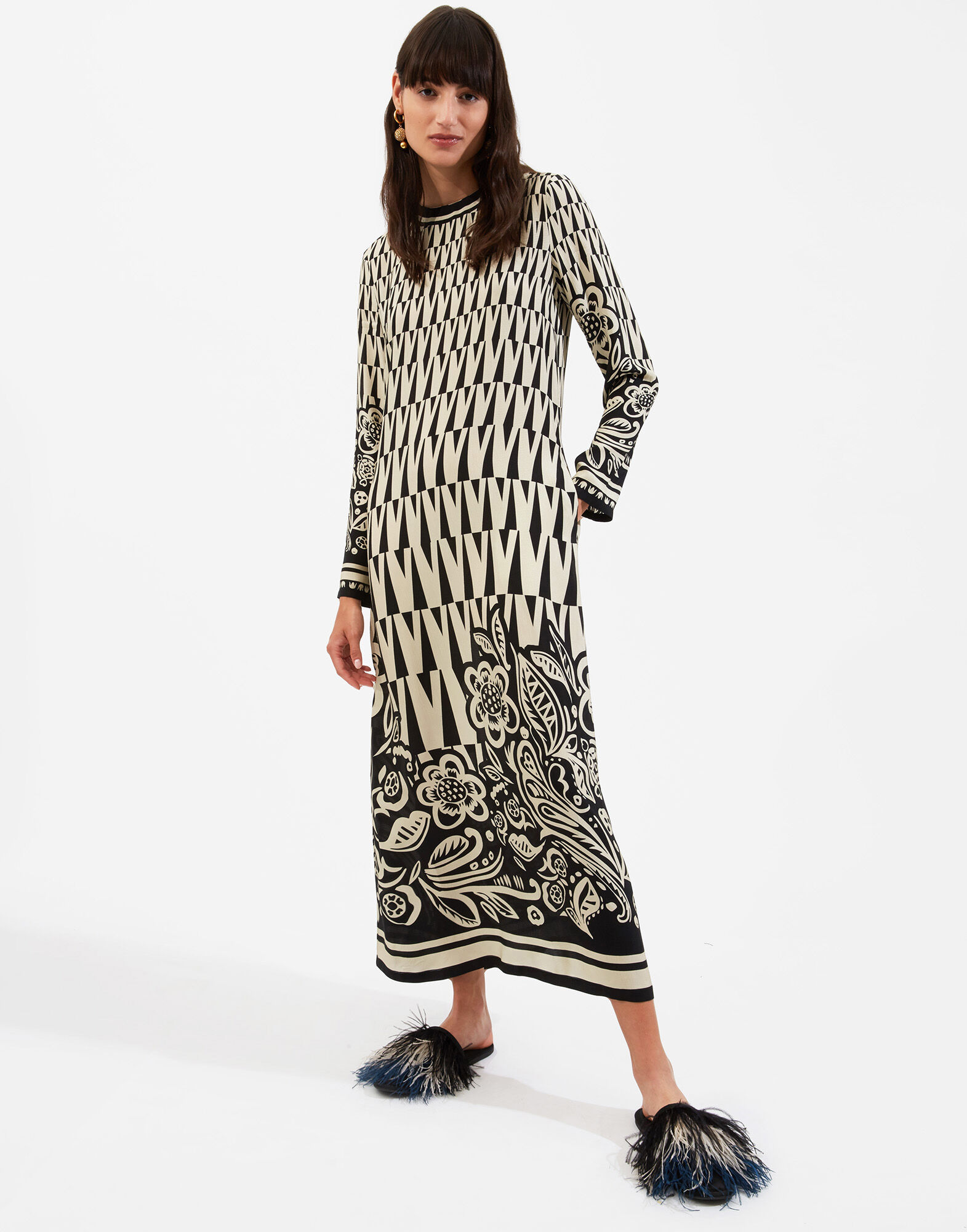 La DoubleJ Long Sleeve Swing Dress Fauve Plac&eacute;e DRE0231VIS004FAU0003