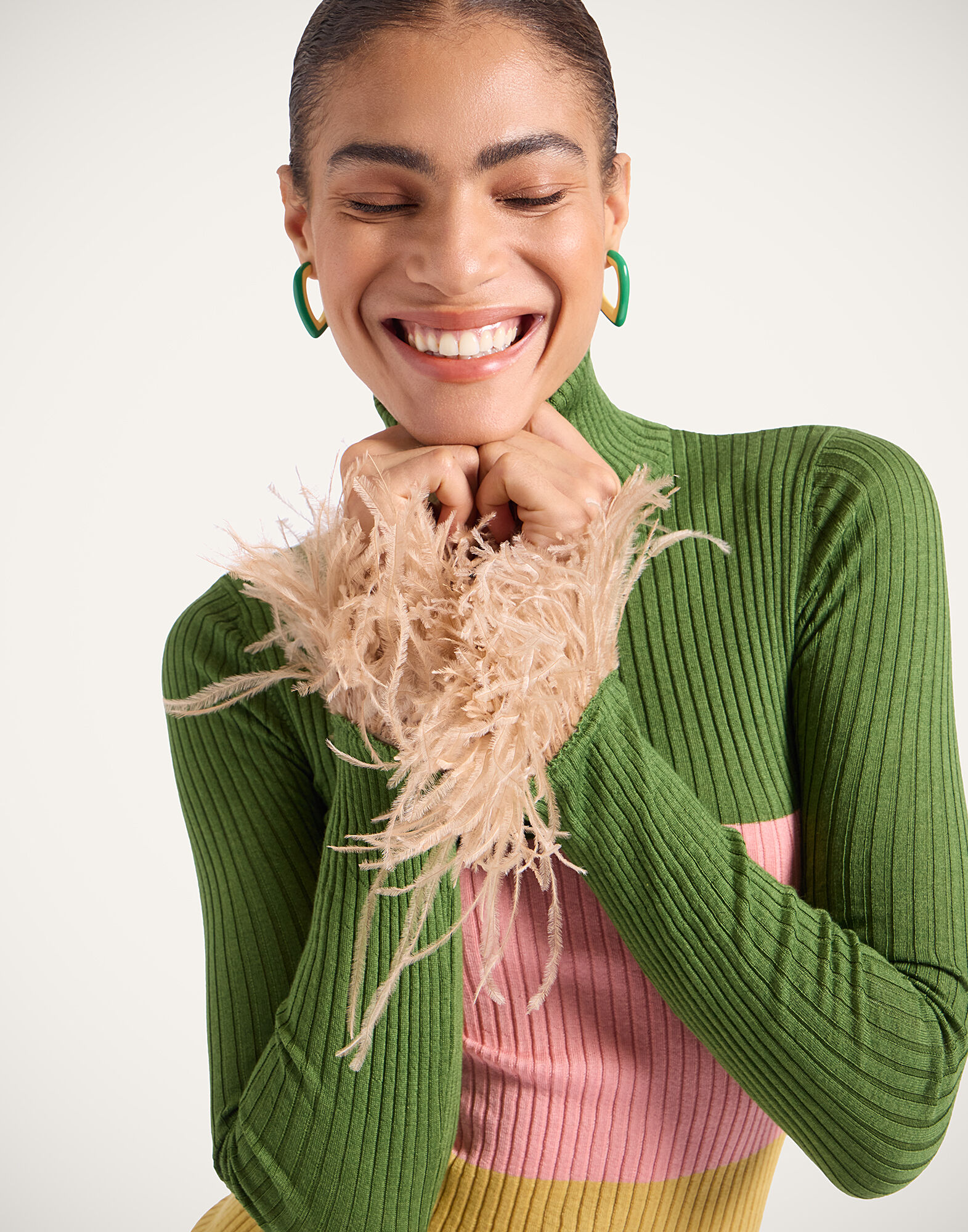 La DoubleJ High Kick Top Color Block Military Green & Pink PUL0167KNI091VA412GR02