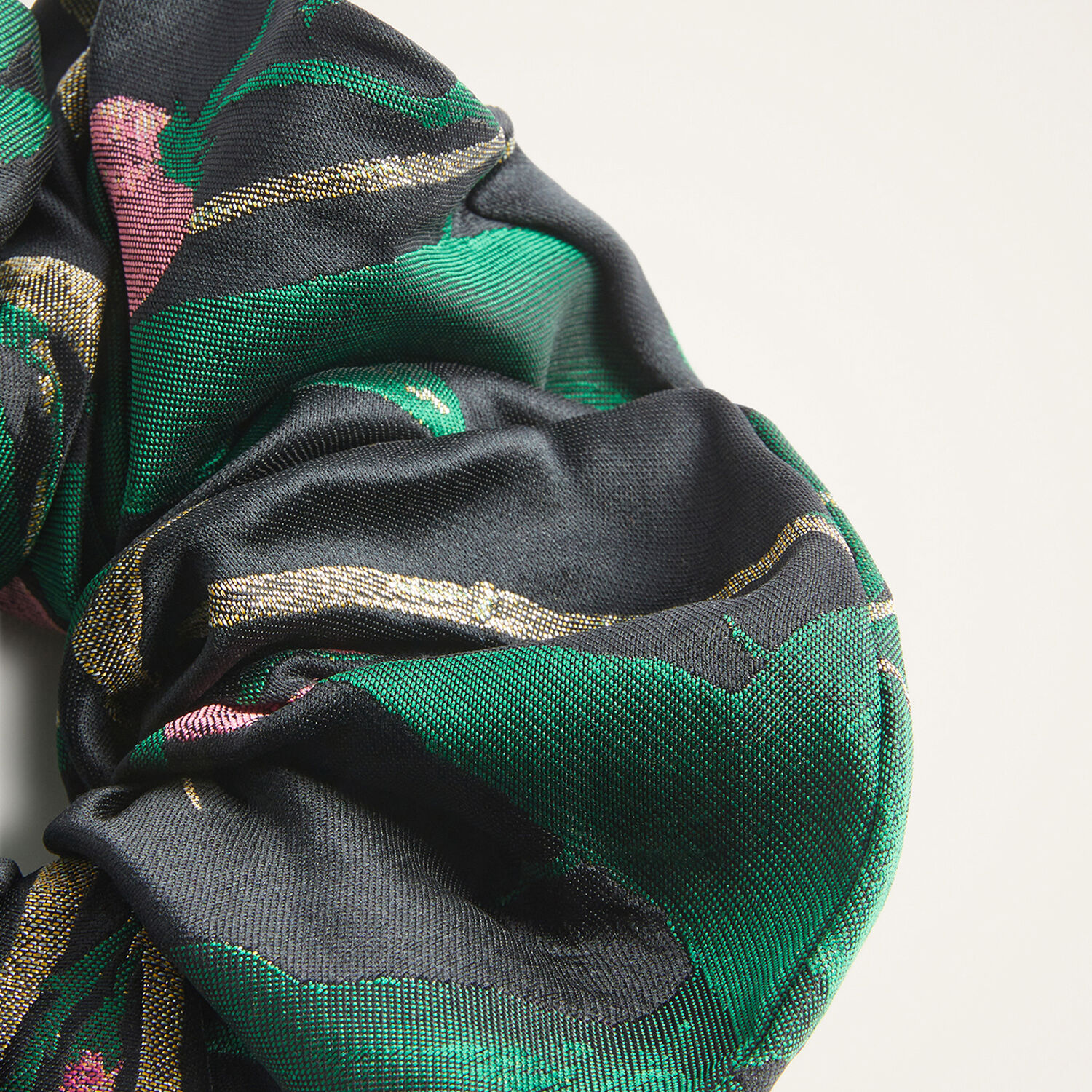 La Doublej Giga Jacquard-pattern Scrunchie In Green