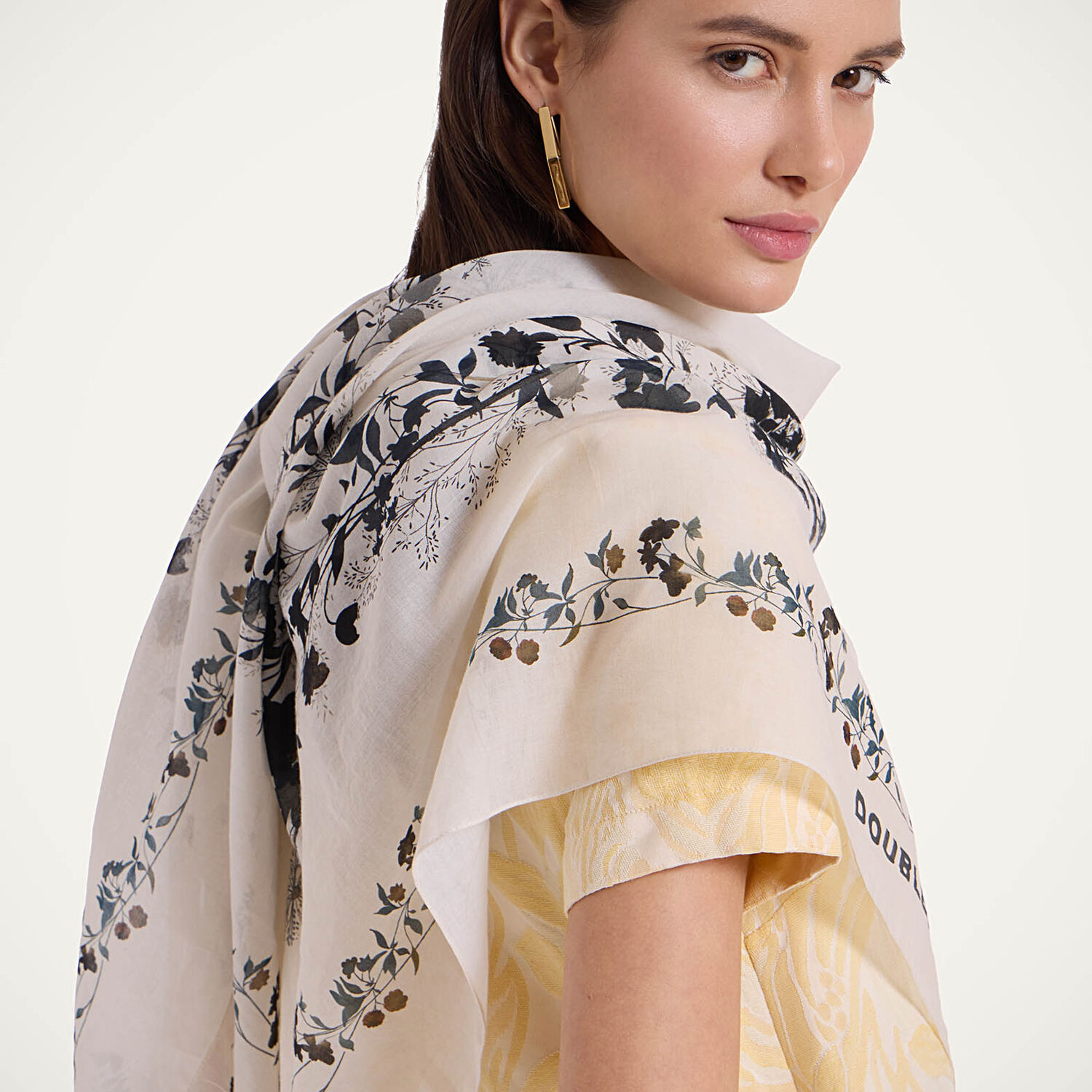 La Doublej Pareo In Stilo Placée Ivory