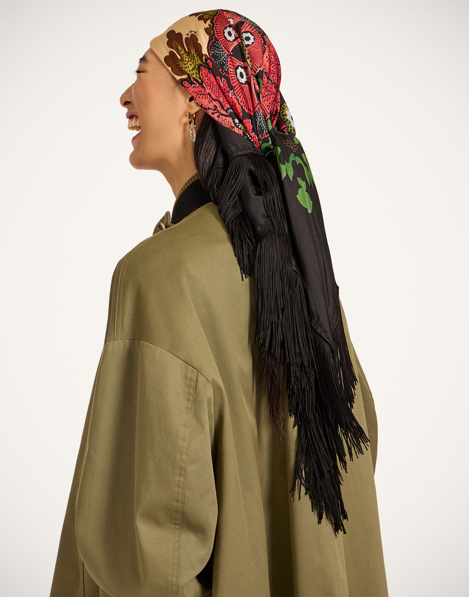 美品♡Deuxieme Classe Cable Scarf Reversible Fringe Carré Scarf in Bounty Placée Orange for