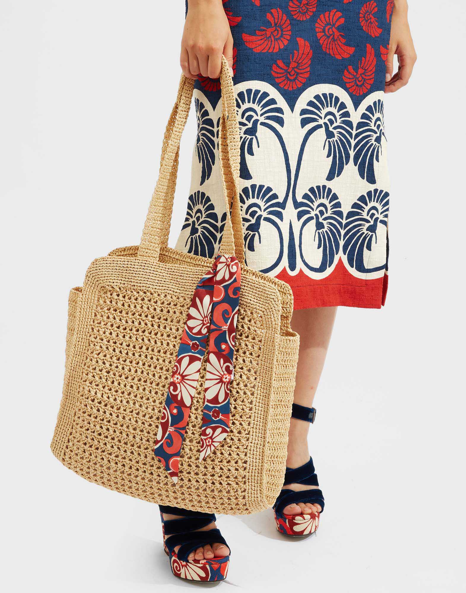 La DoubleJ Slim Scarf Moonflower Navy HEB0012FOD001MOO01BU06