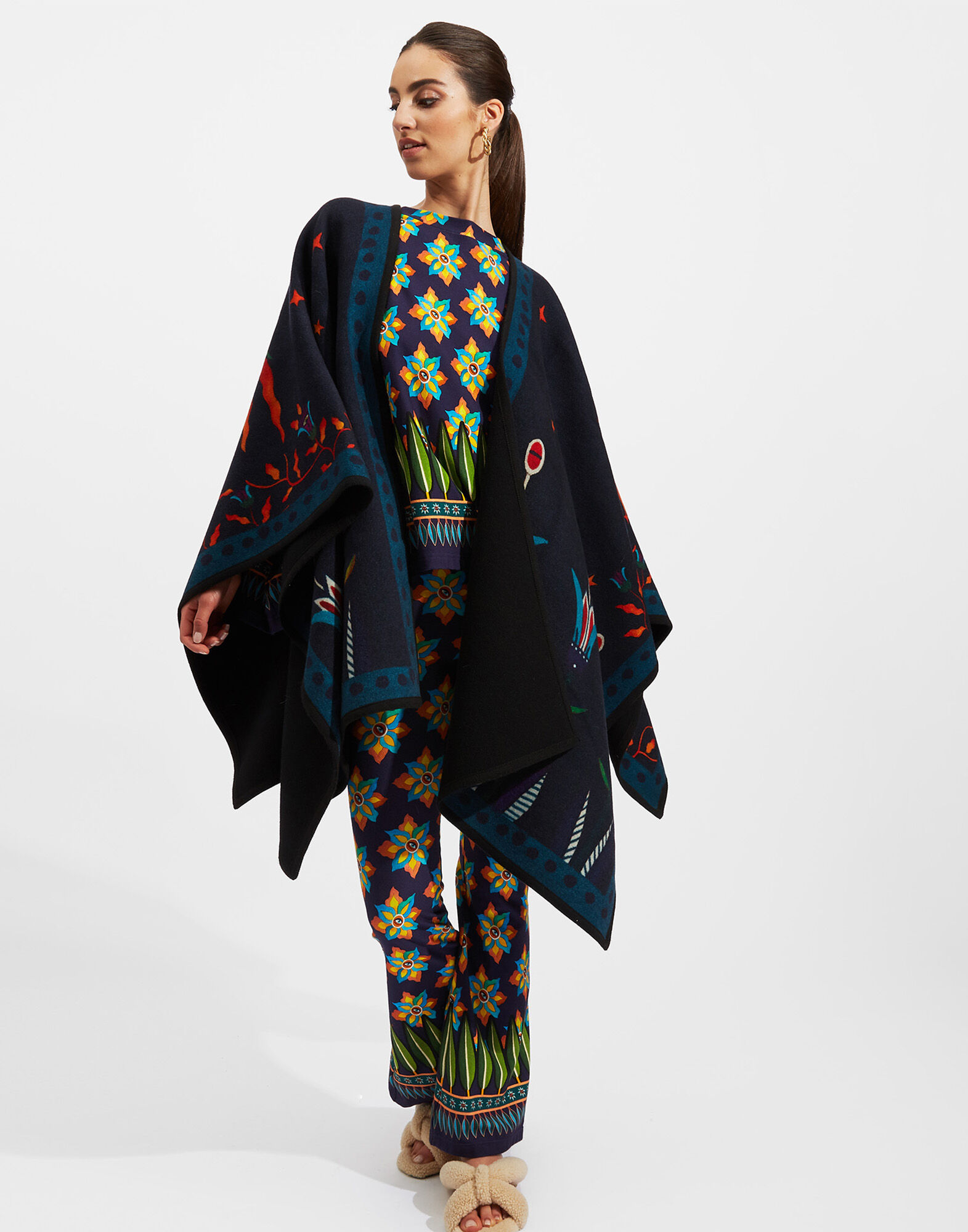 La DoubleJ Meditation Poncho Occhi TOP0055JER020OCC0001