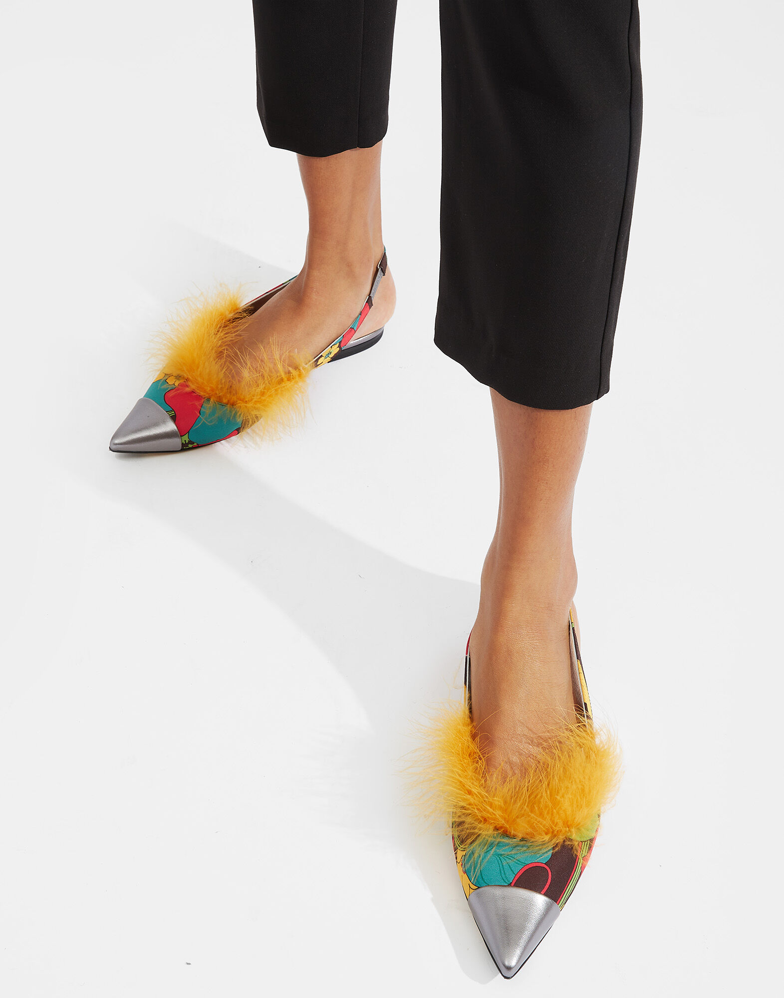 La DoubleJ La Scala Flats (With Feathers) Vines SHO0049FAI001VIN0001
