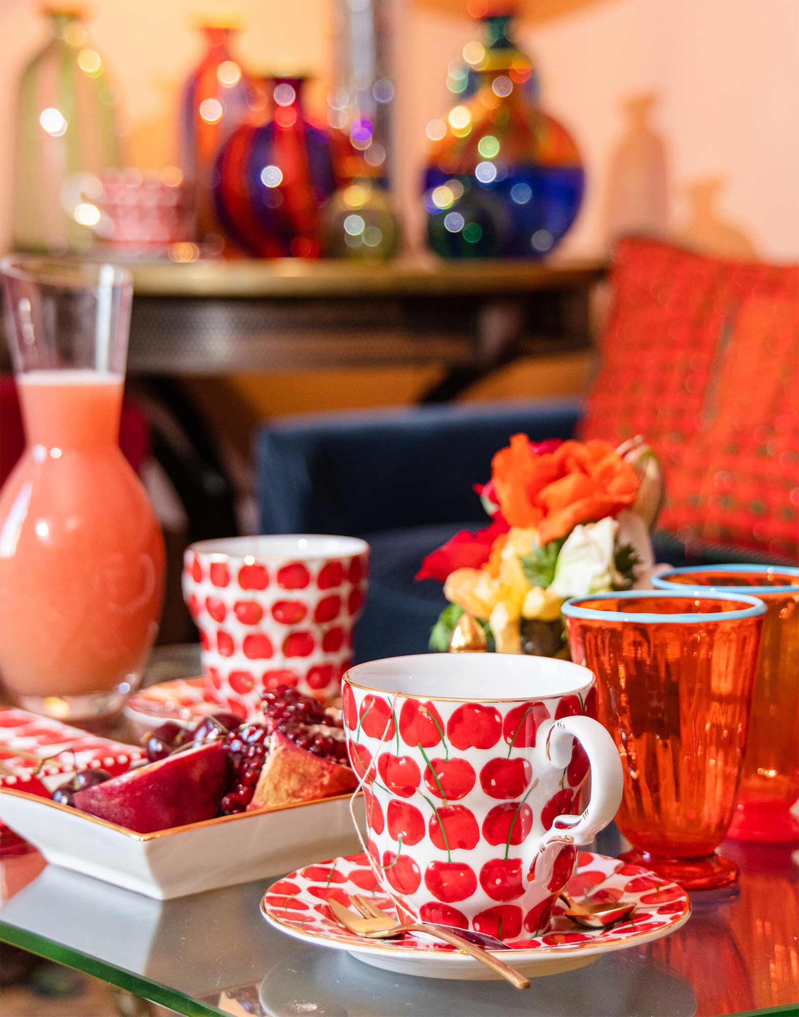 La DoubleJ Big Mama Cup And Saucer Cherries Avorio DIS0066CER001CHY0005