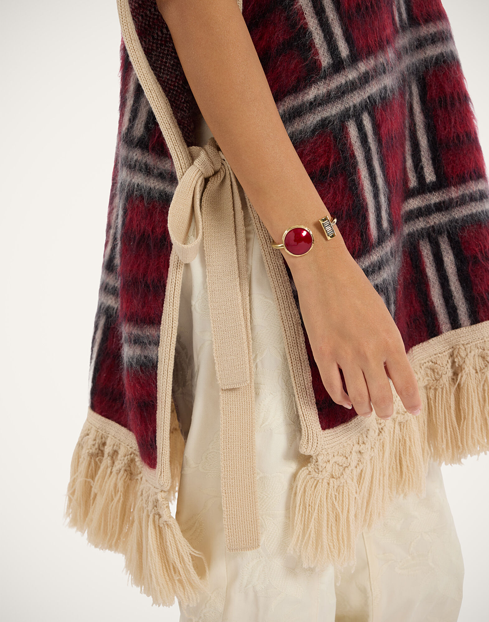 La DoubleJ Check Poncho Kells Check Burgundy, Black, and Ecru SCA0112KNI220VA518RE07