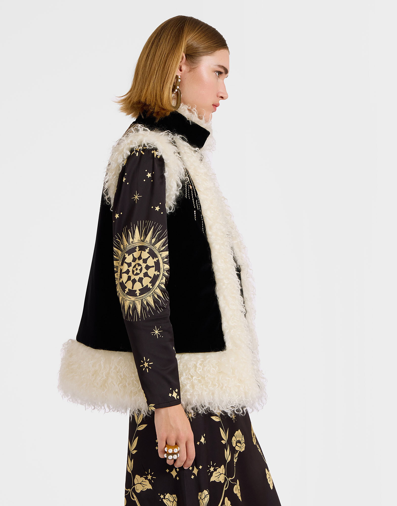 La DoubleJ Sleeveless Folk Jacket Solid Black JAC0115VEL011SOLIDBL01