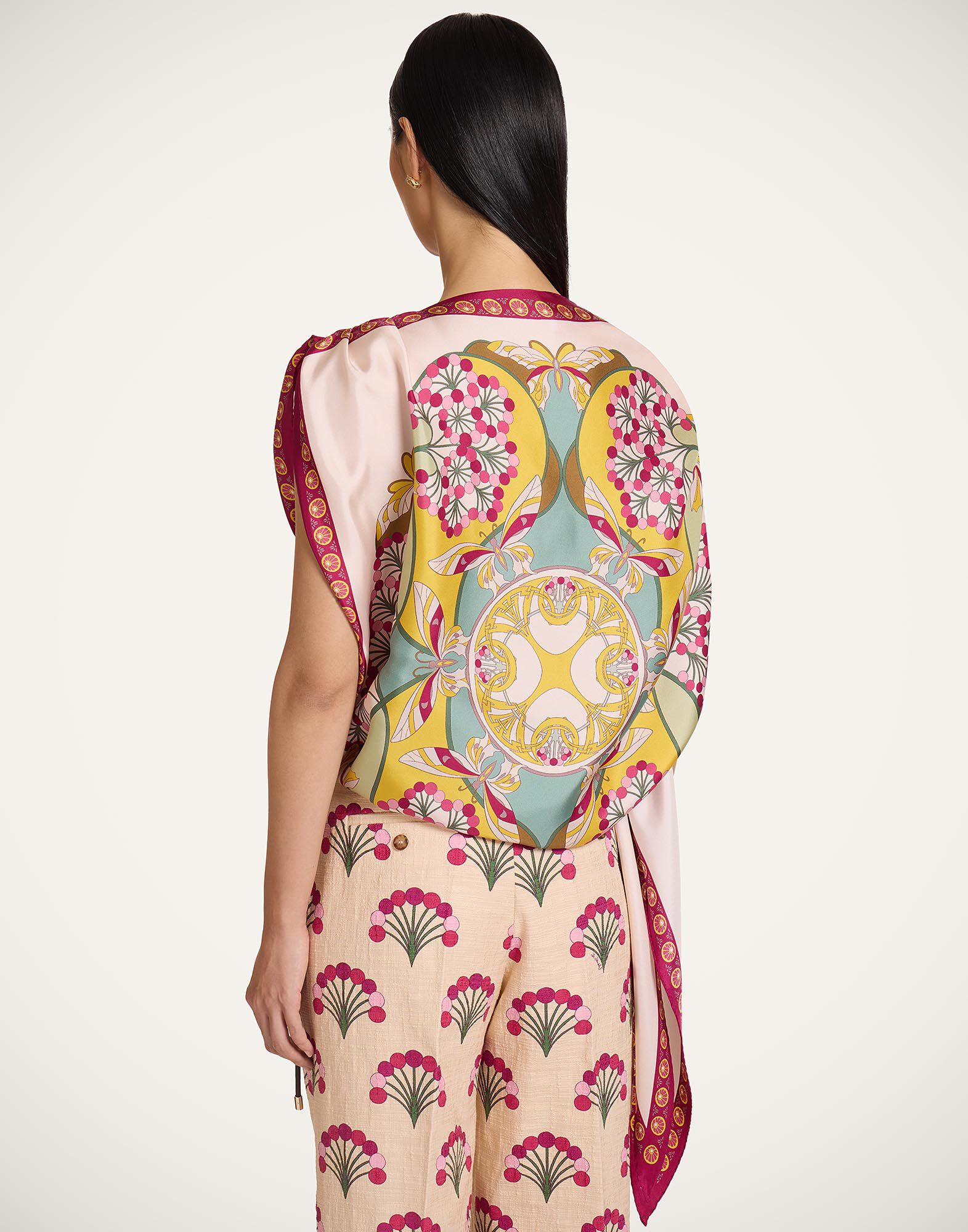 La DoubleJ Full-On Foulard Florette Plac&eacute;e Fuchsia SCA0096SIL029FLO08PI03