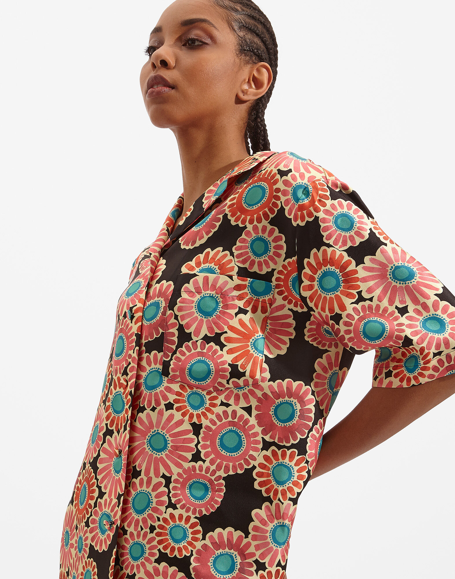 La DoubleJ Boxy Shirt Crazy Daisy Black SHI0064SIL001DAY0002