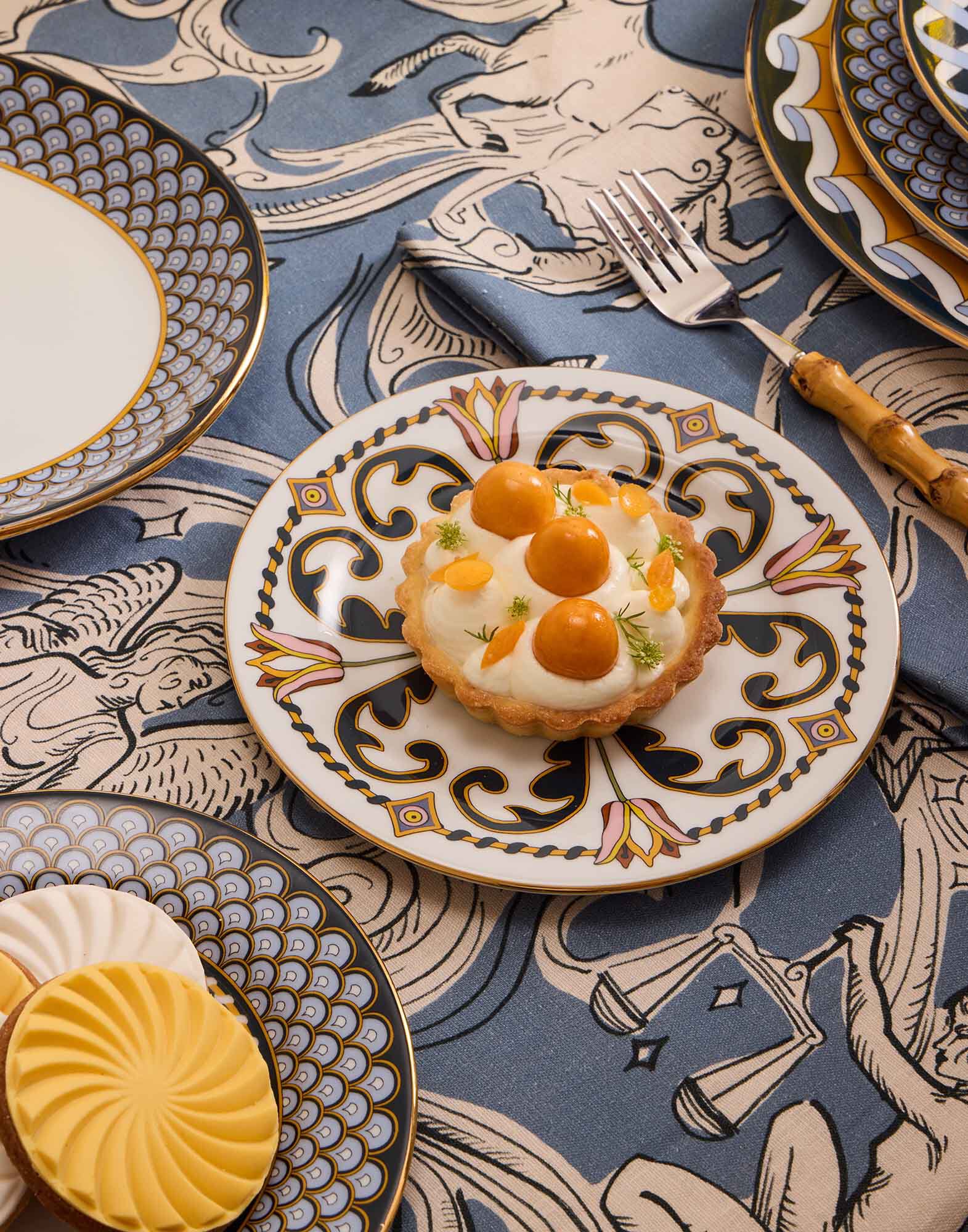 La DoubleJ Dessert Plates Set Of 2 Tyrrhenia Tulyps DIS0063CER001TYT0001