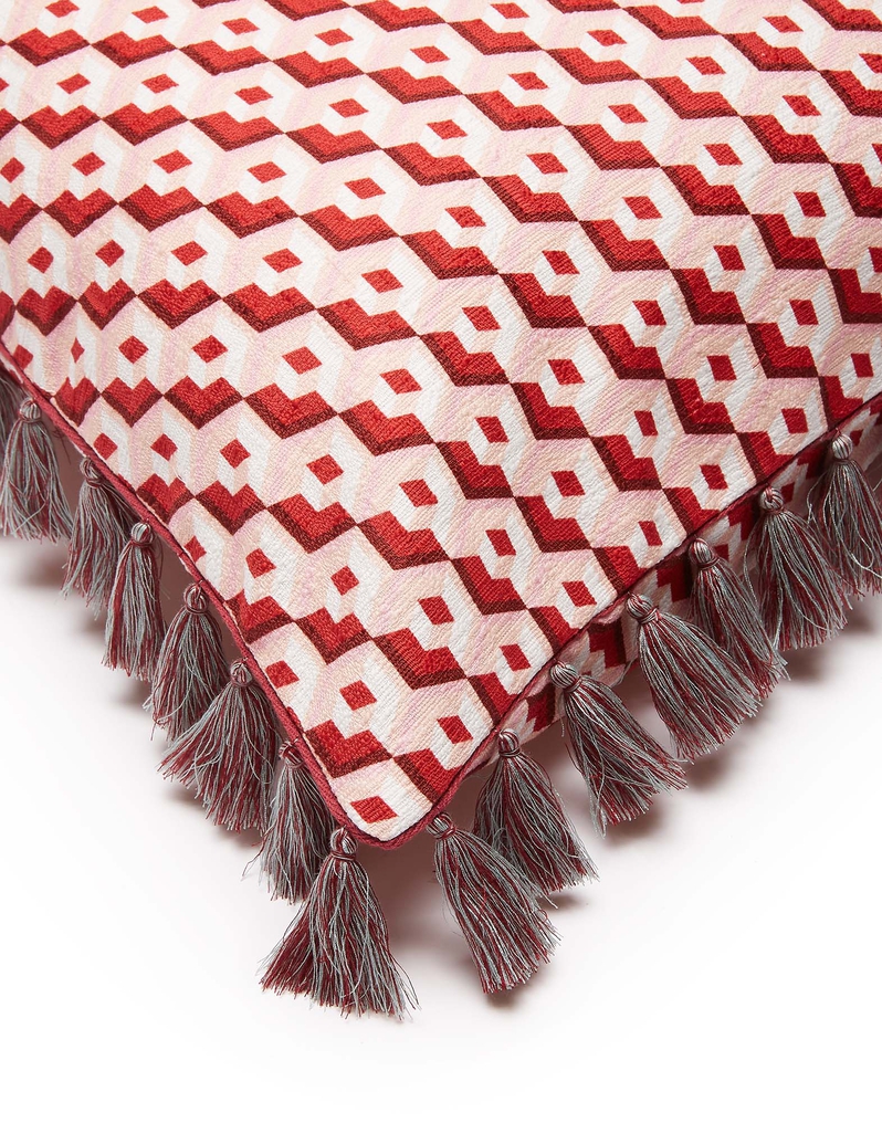 La DoubleJ Cushion With Fringes (50X50) La DoubleJ Cushion With Fringes (50X50) Cubi Rosso CUS0009COT005CUB0005