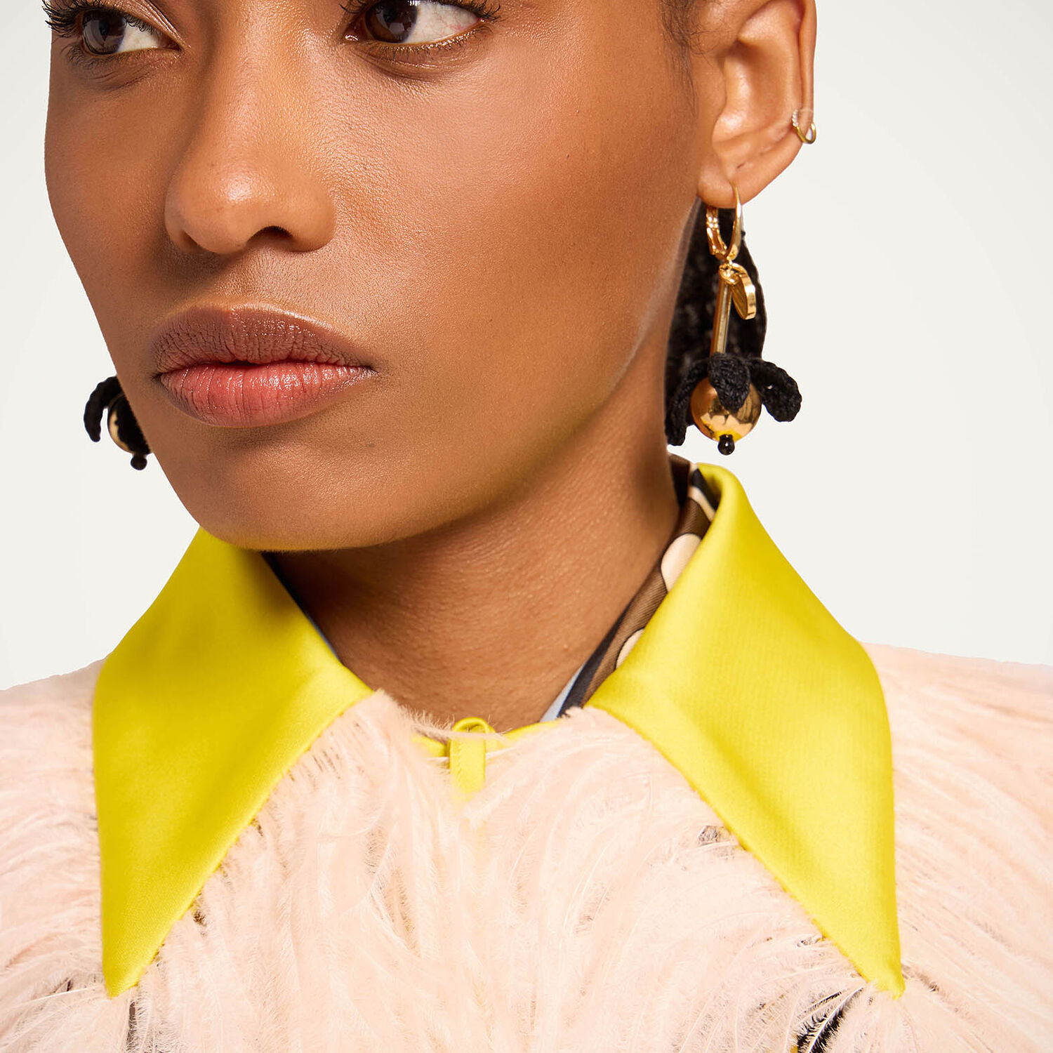  La Doublej Foulards & Scarves Women - La Scala Collar Solid Yellow One Size 98% Polyester 2% Ostrich Feathers 
