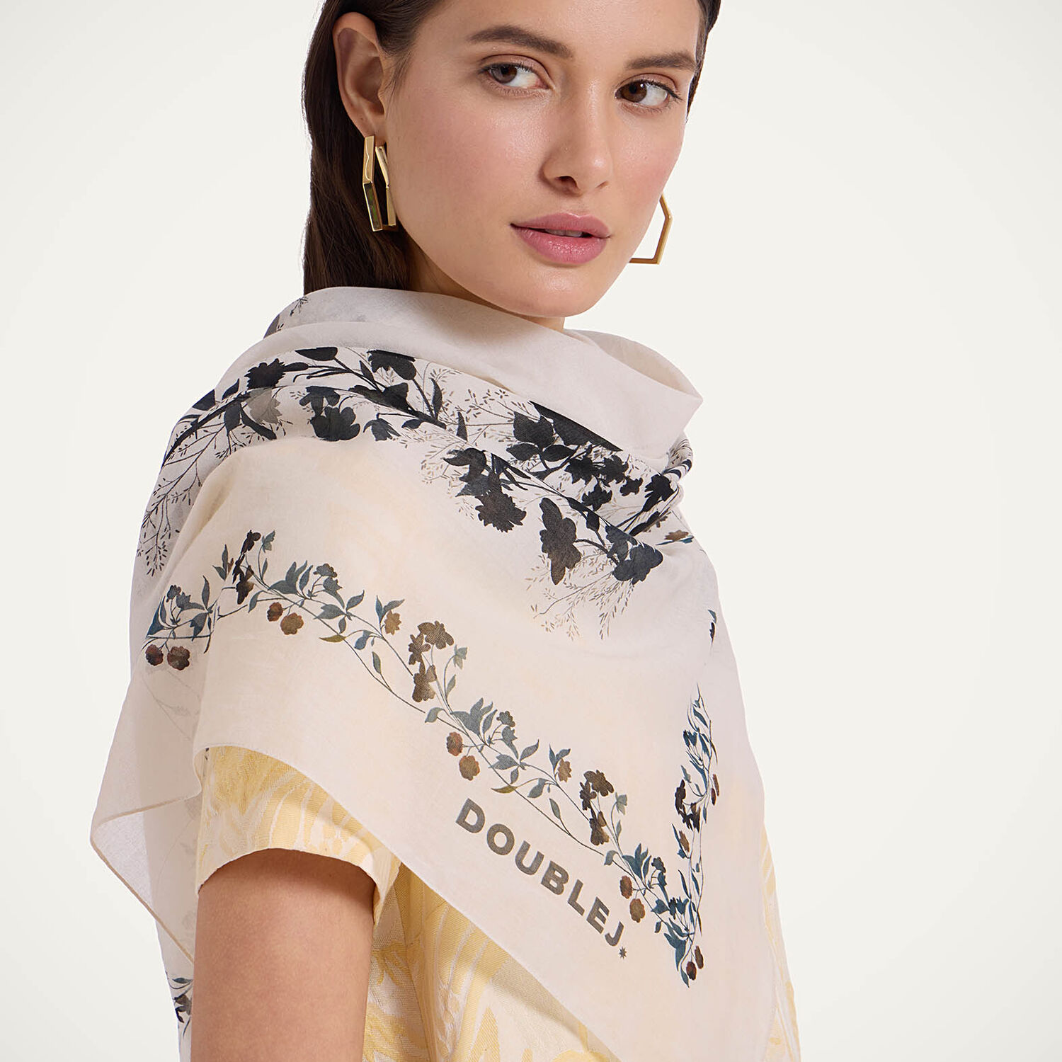 La Doublej Pareo In Stilo Placée Ivory